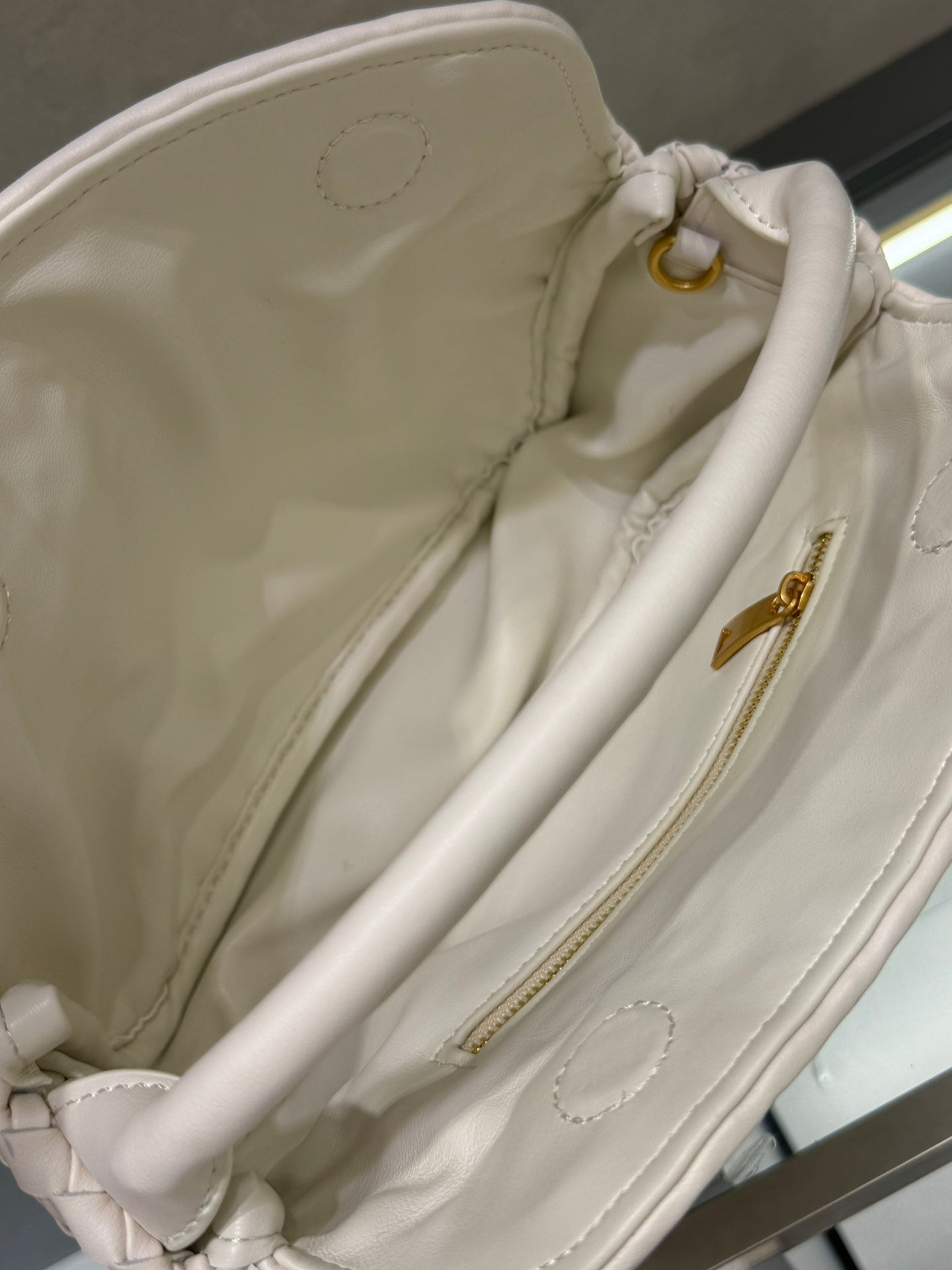 B1X104A83 Popular  leather bag