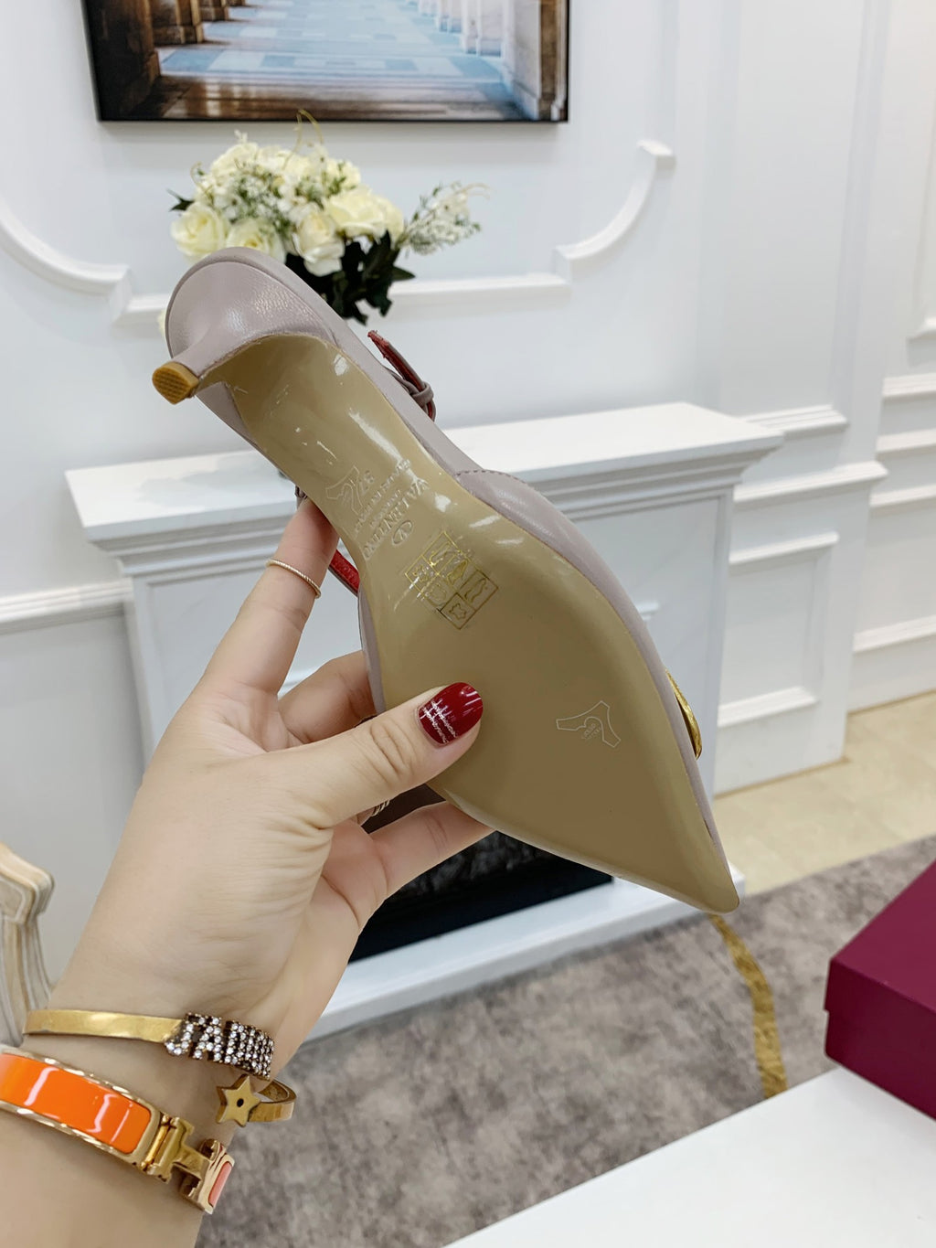 Z2YVL28 Popular leather  High heels