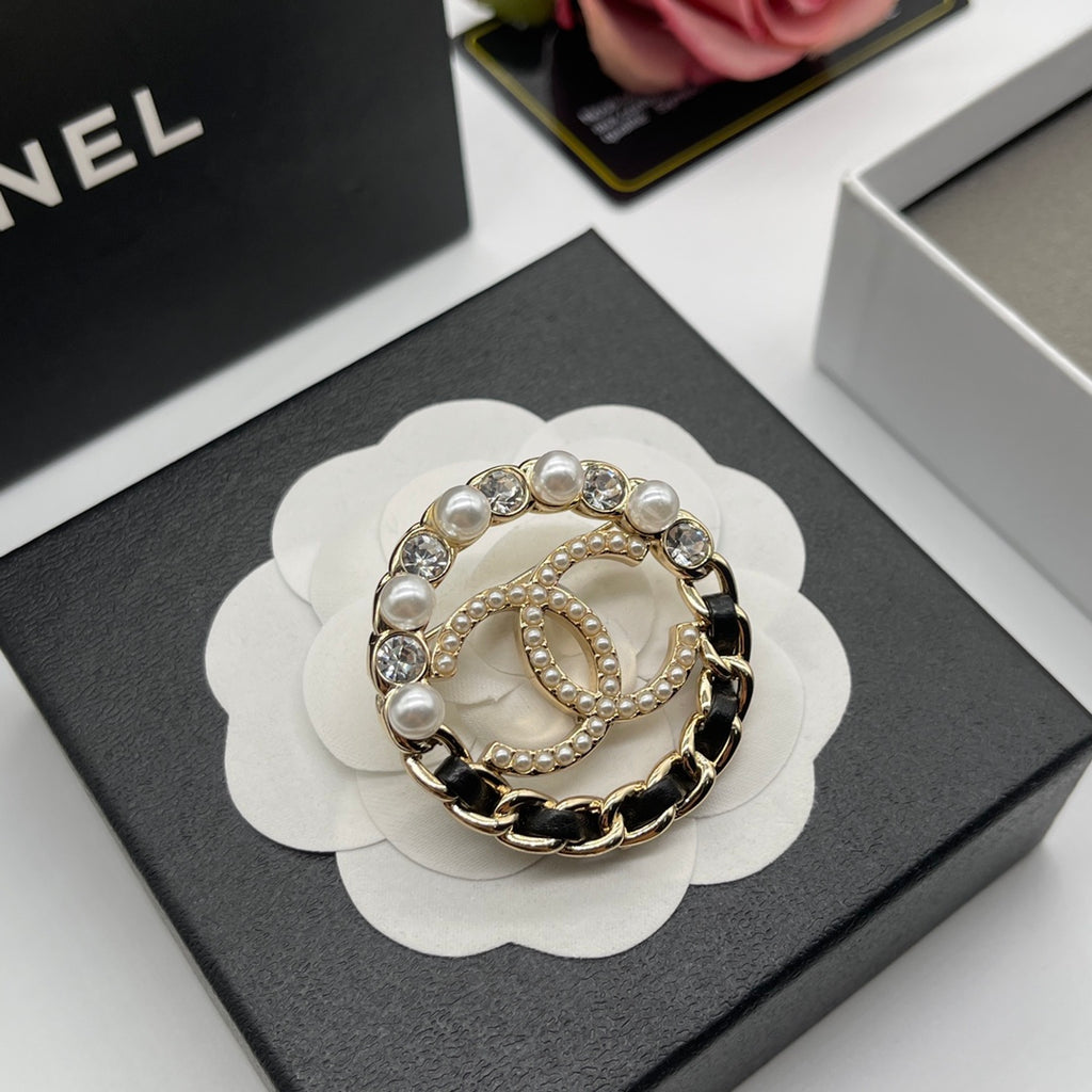 X1ZC893    Popular Brooch