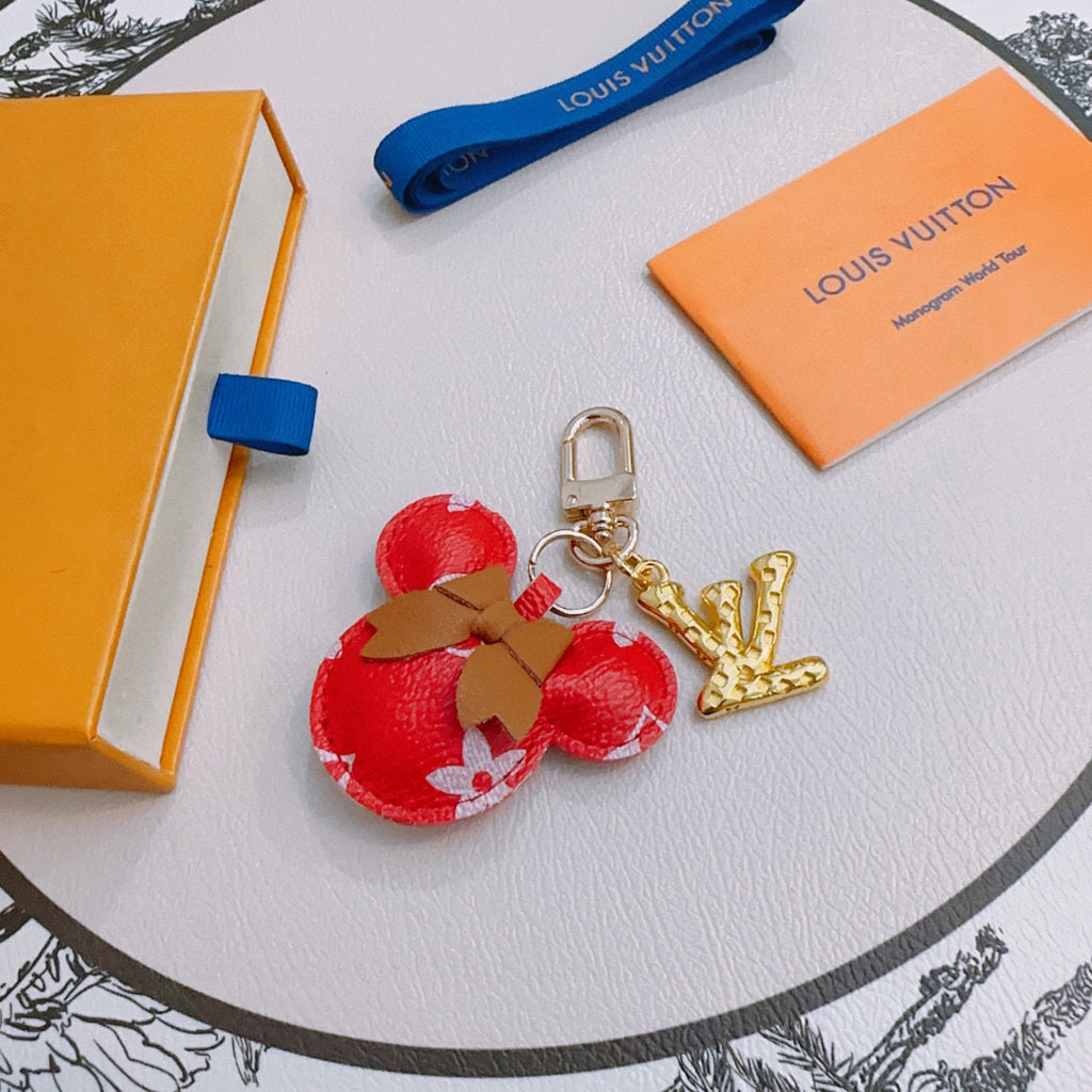 A1Z105E65 Popular bag 's charms accessories