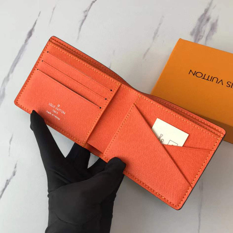 B1X121E202 Popular leather wallets