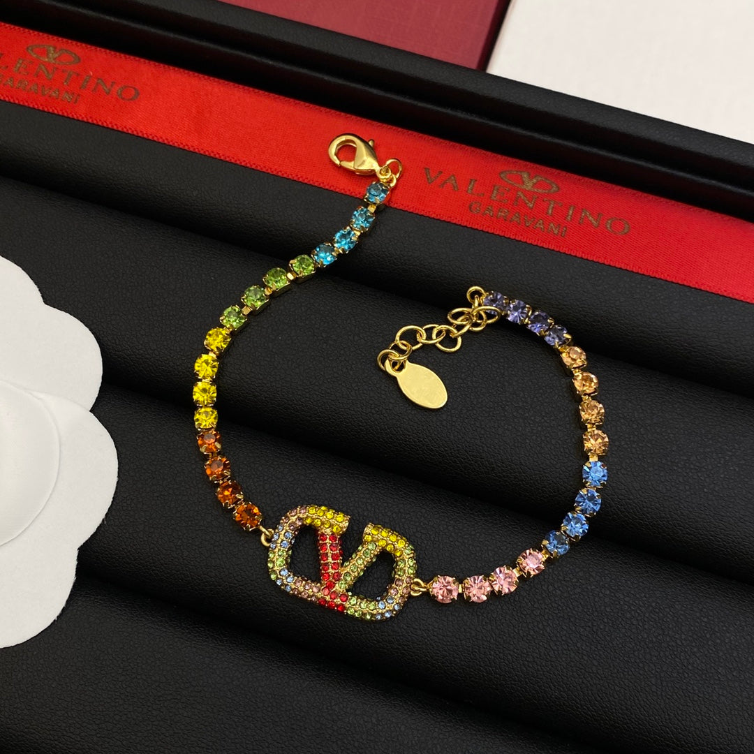 X1Q85VL428X Popular Necklaces. Bracelets. Earrings