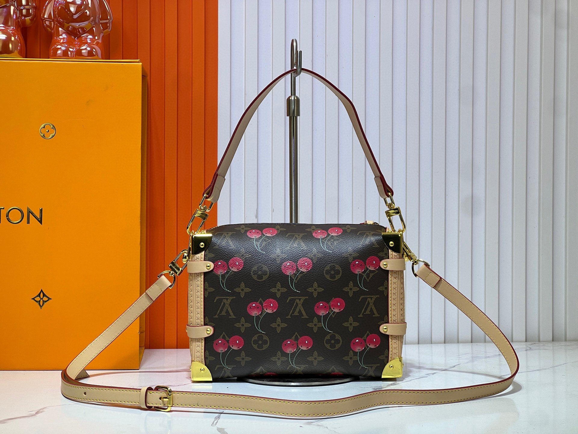 B1N55E18 Popular    leather bag