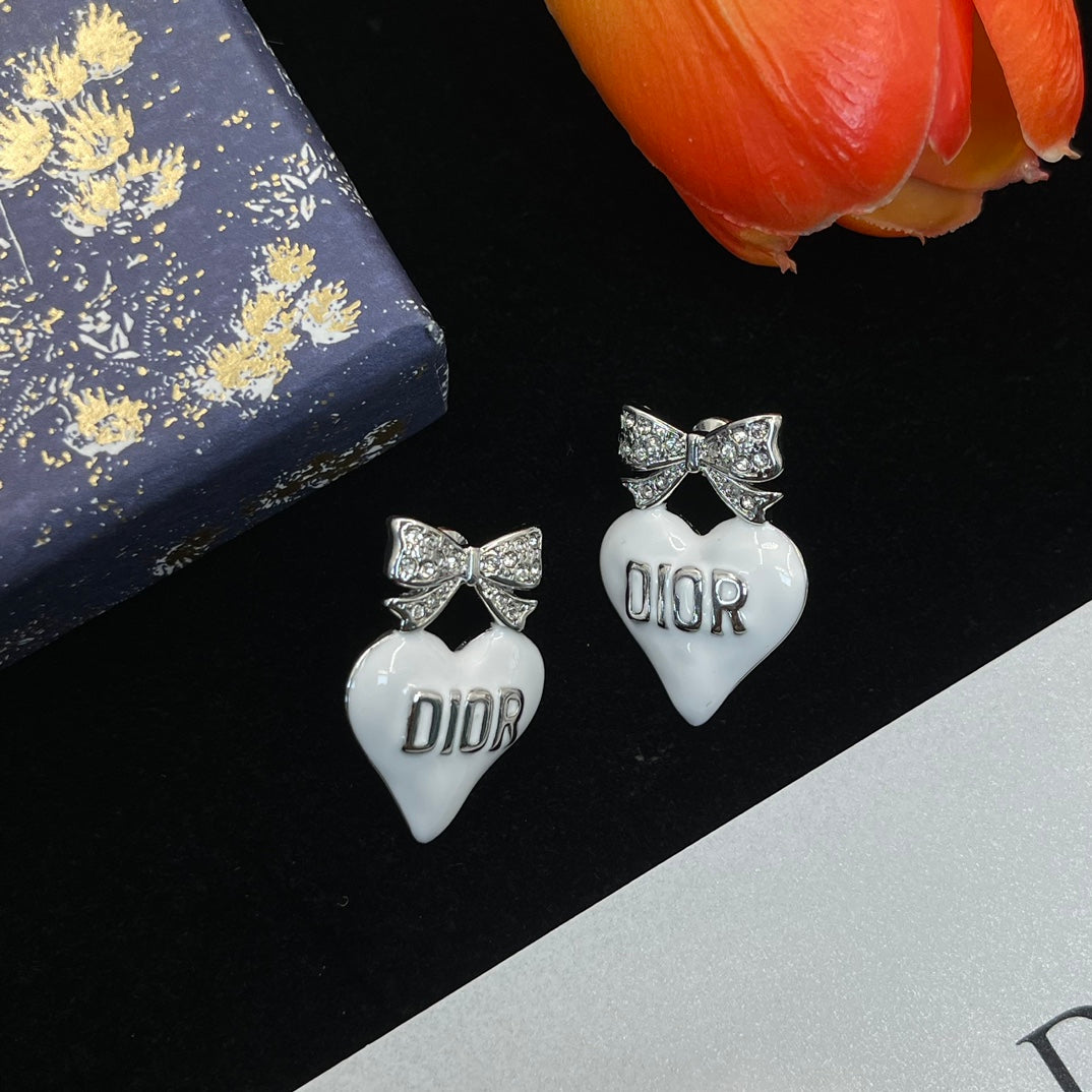 X1Z94D772E Popular  Earrings
