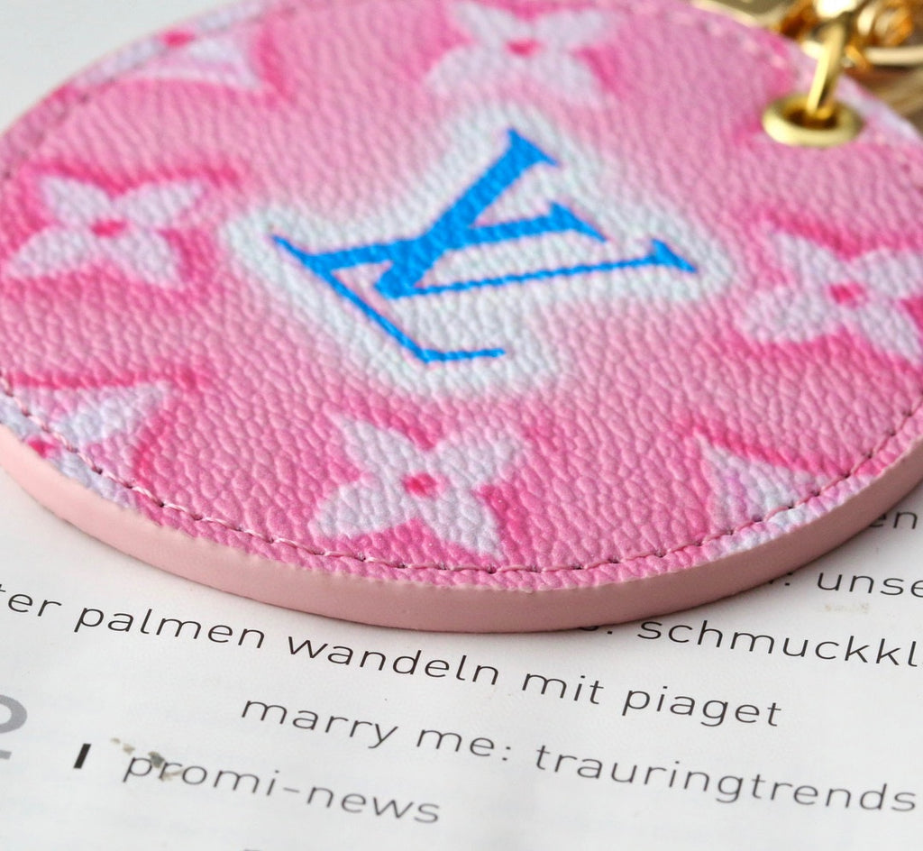A1Q105E22 Popular bag 's charms accessories
