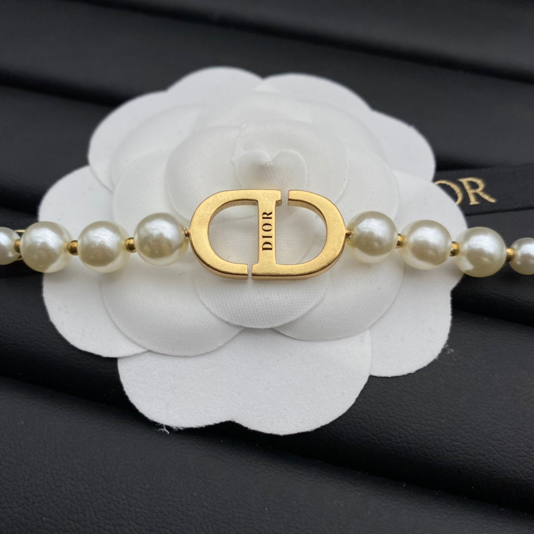 X1B62D166X Popular  Earrings. Bracelets. Necklaces