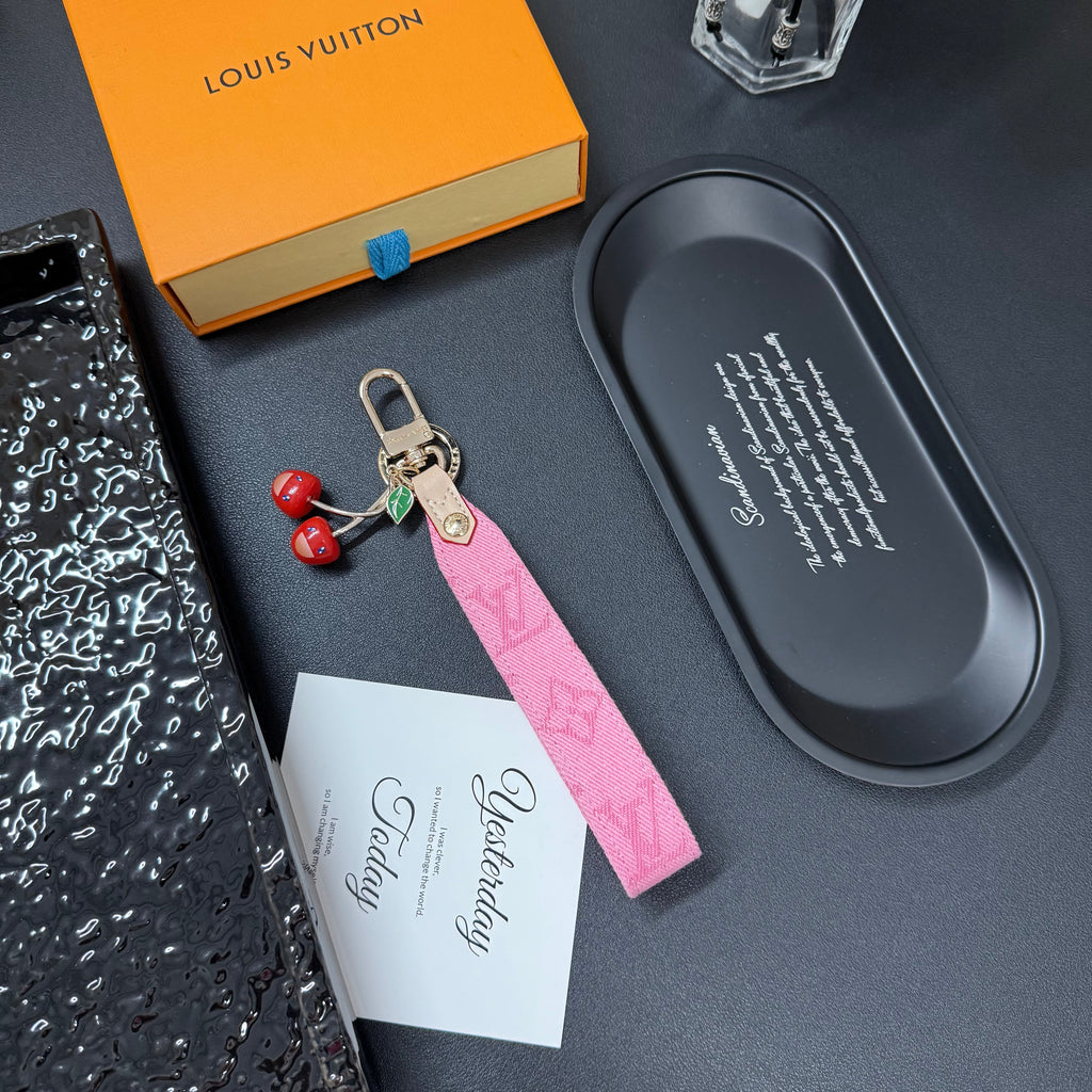 A1Q95E4 Popular bag 's charms accessories