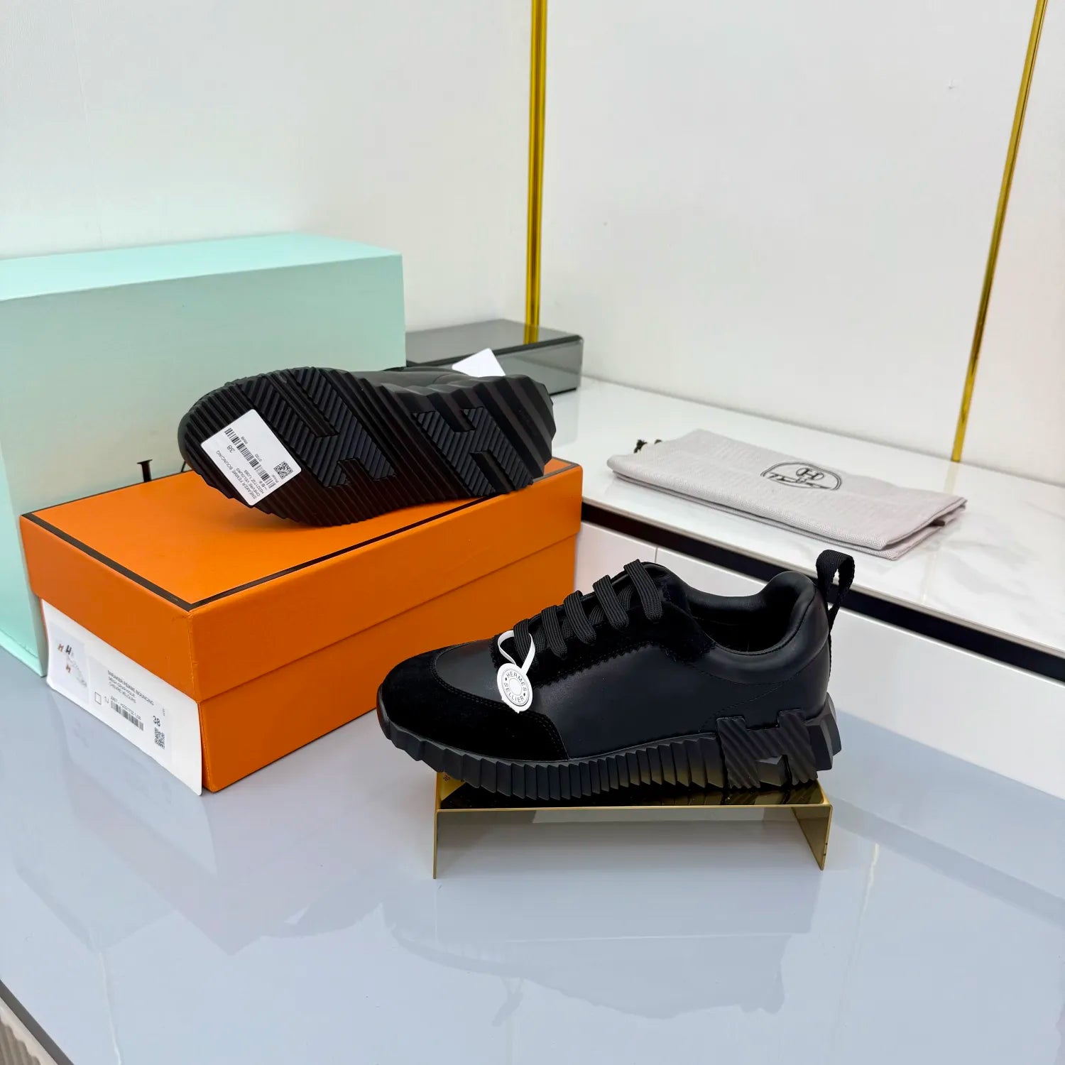 Z2Q95H133 Popular high-quality  Shoes