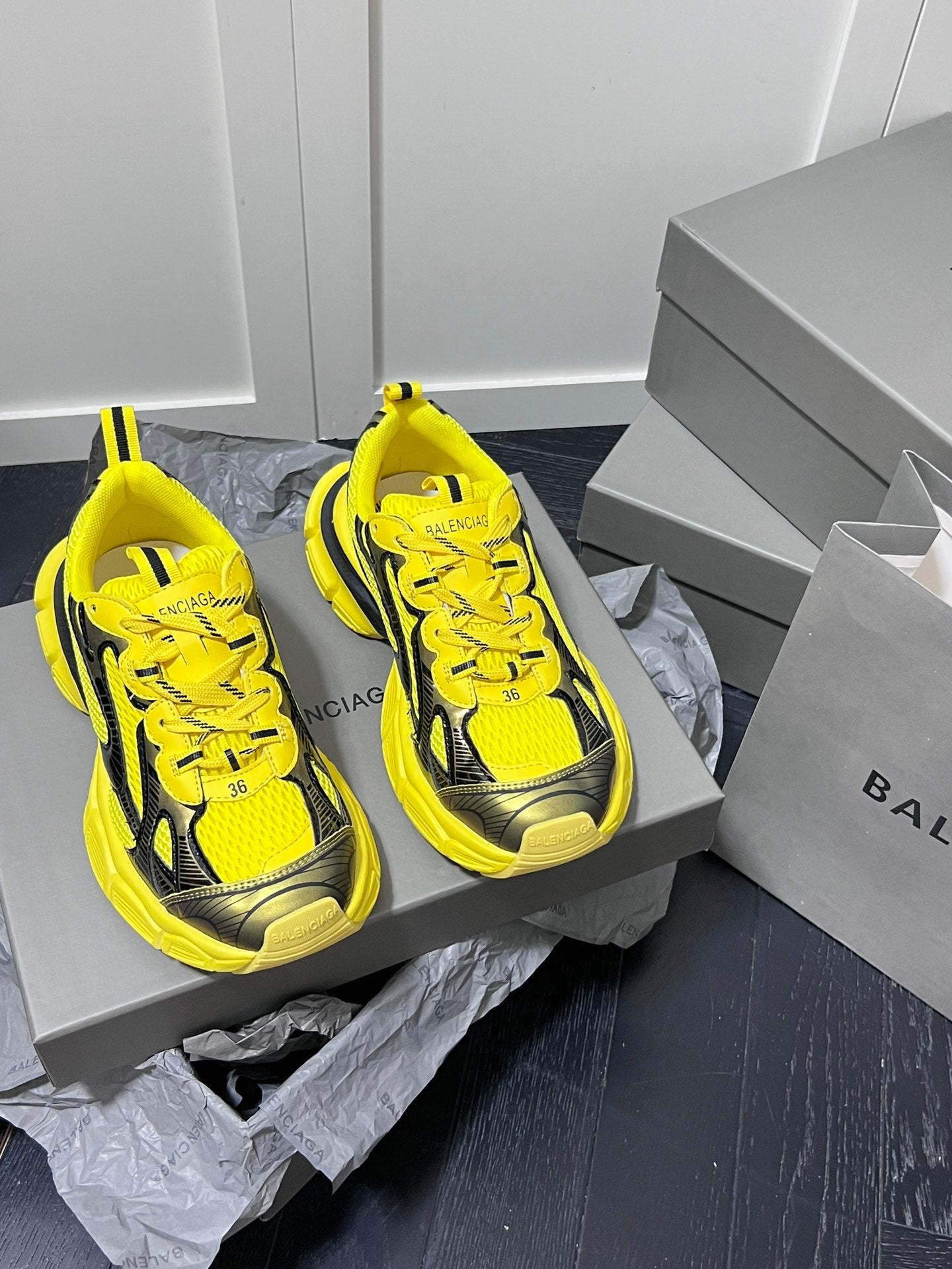 Z1Z54J115 Popular shoes