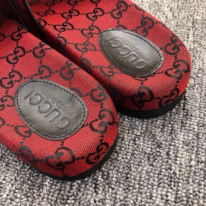 Z5R76B3 Popular Slippers