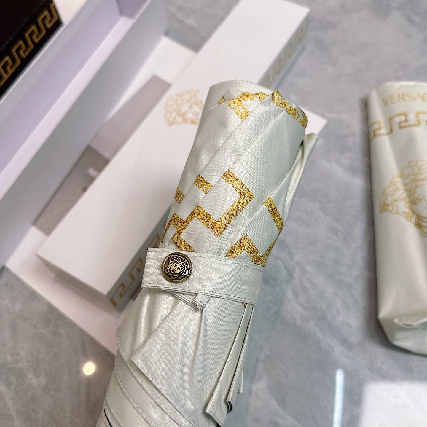 J1R85V109 Popular UV resistant umbrella