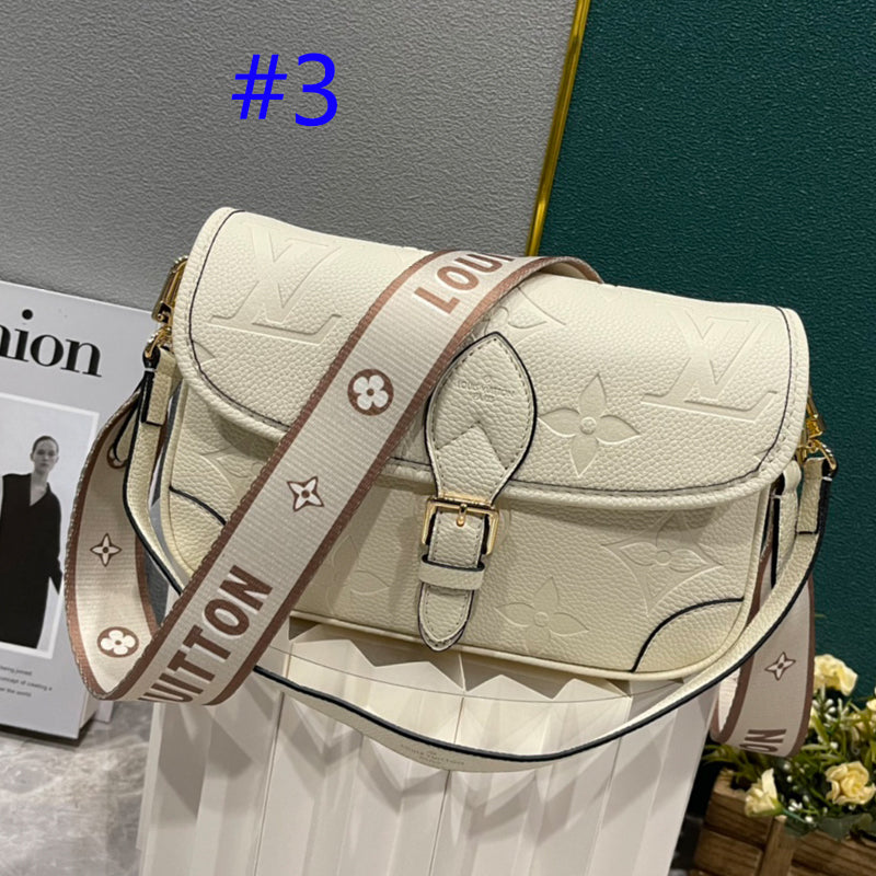 B12X44E318 Popular   leather bag 