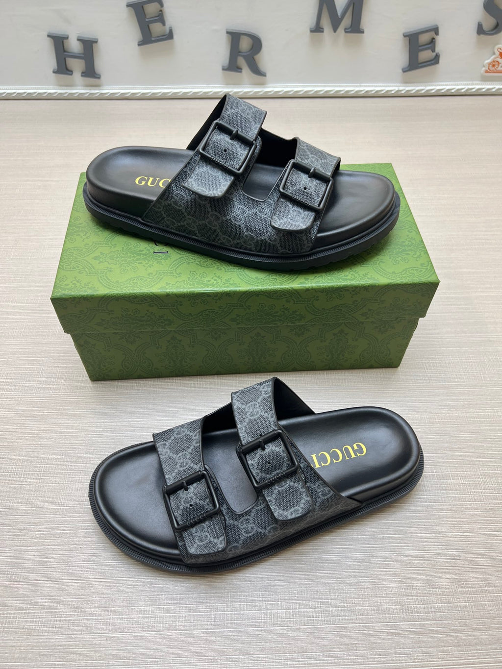 Z5ZB92 Popular slippers