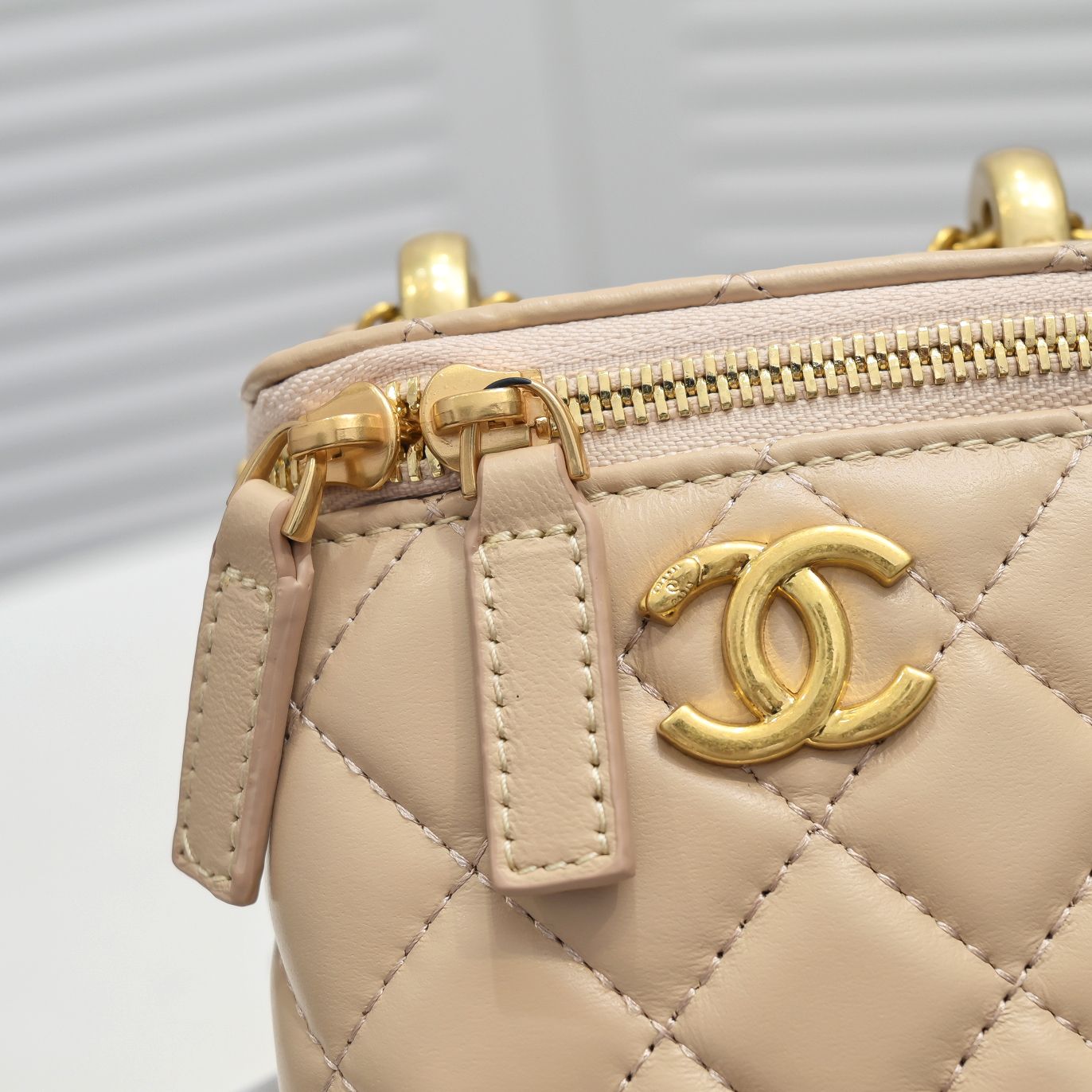 B1X43C45 Popular  leather bag 