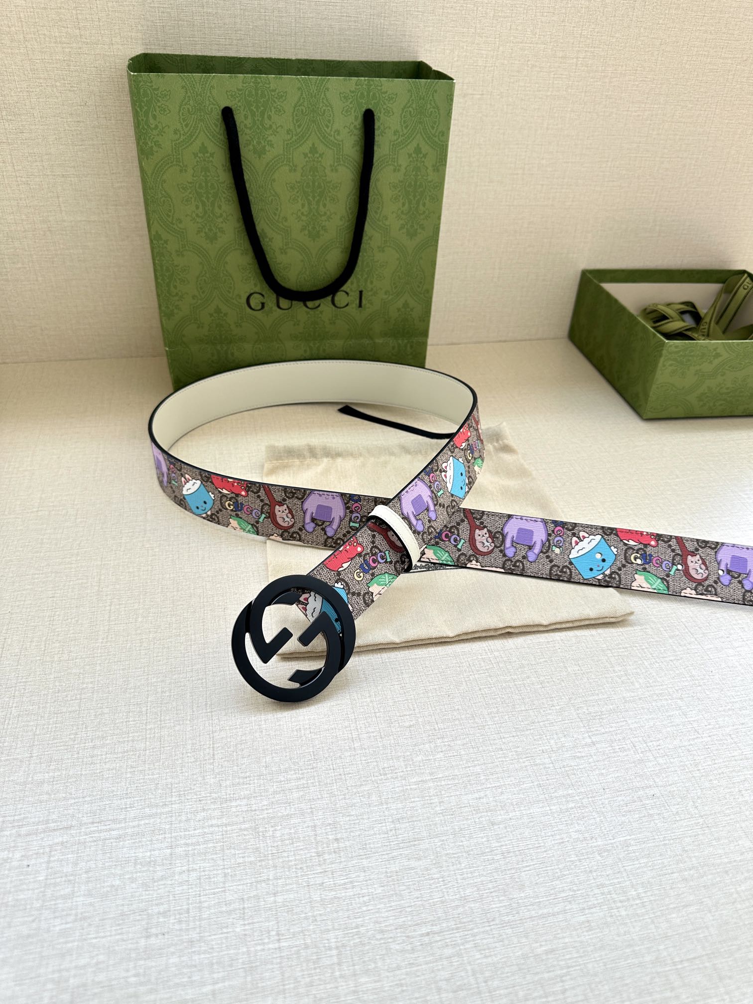 P1R55B208 Popular High quality belt With full package