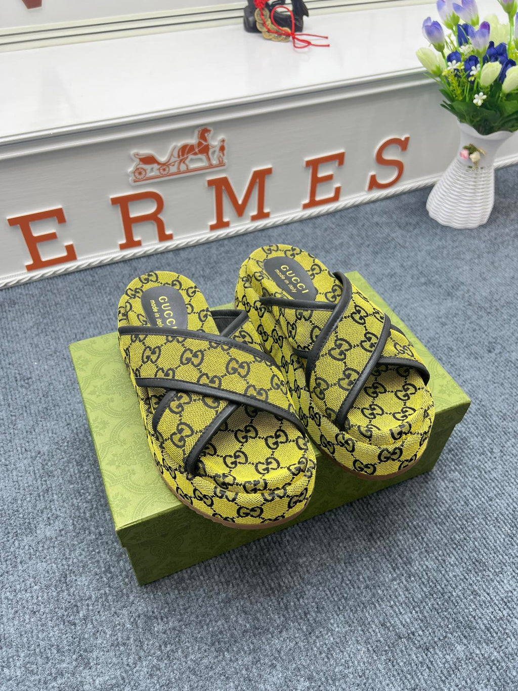 Z5YB69 Popular Slippers