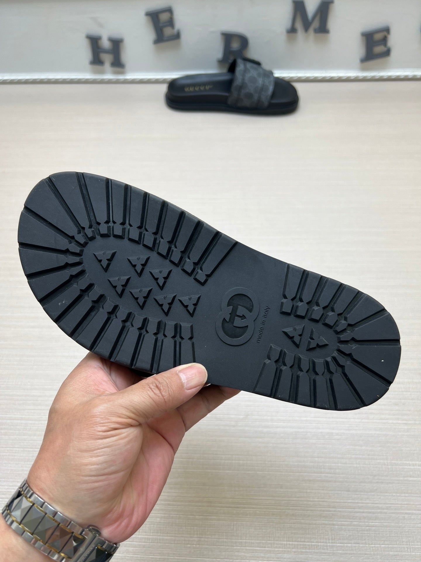 Z5ZB92 Popular slippers