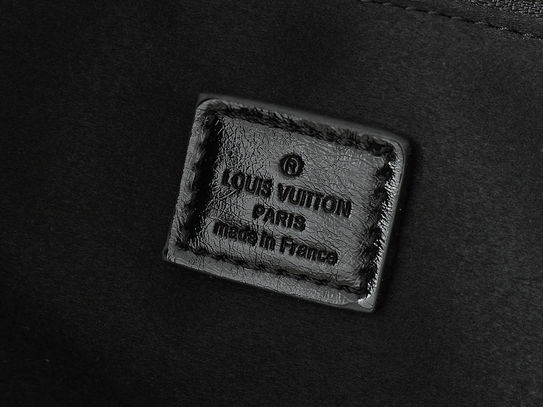 B1X45E9 Popular  leather bag