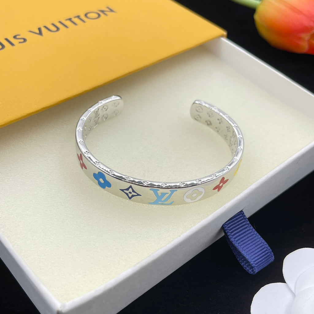 X1Z94E1054K  Popular Bracelets
