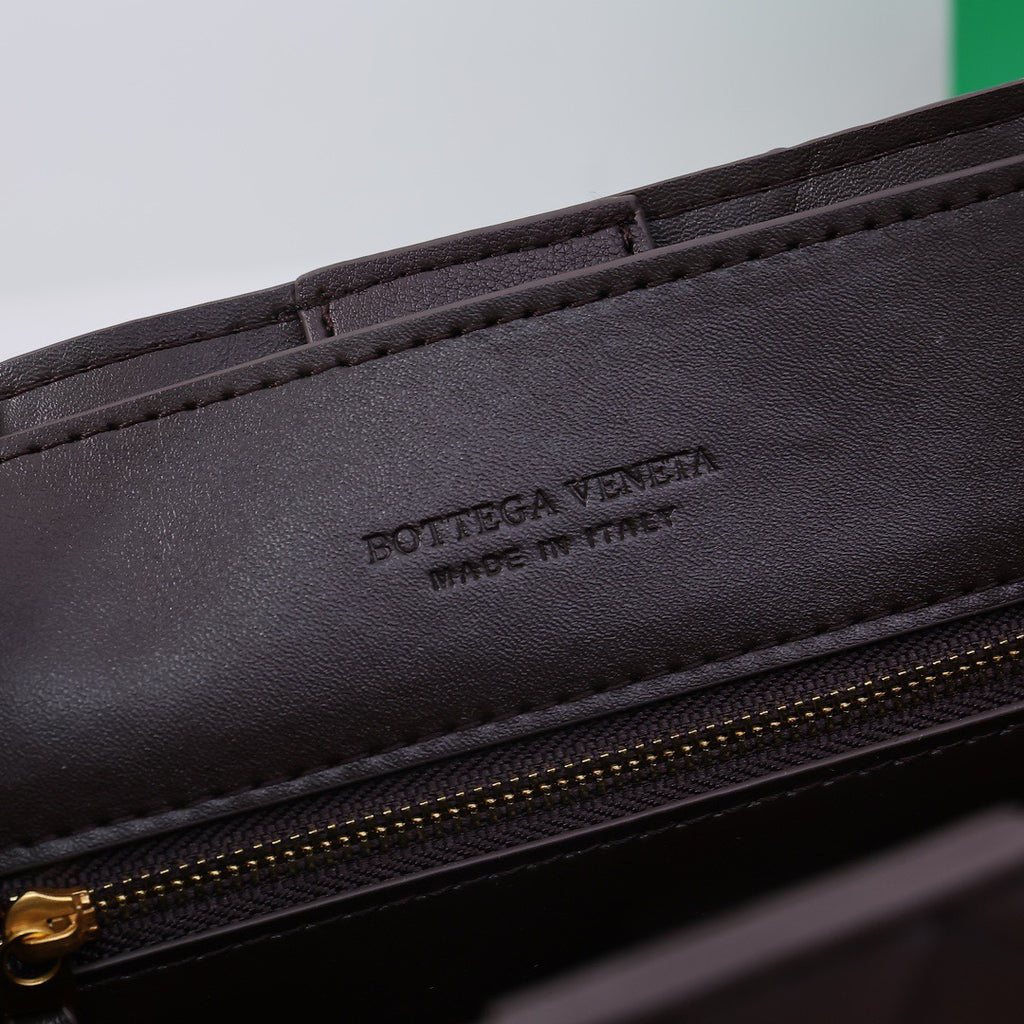 B1X104A80 Popular  leather bag