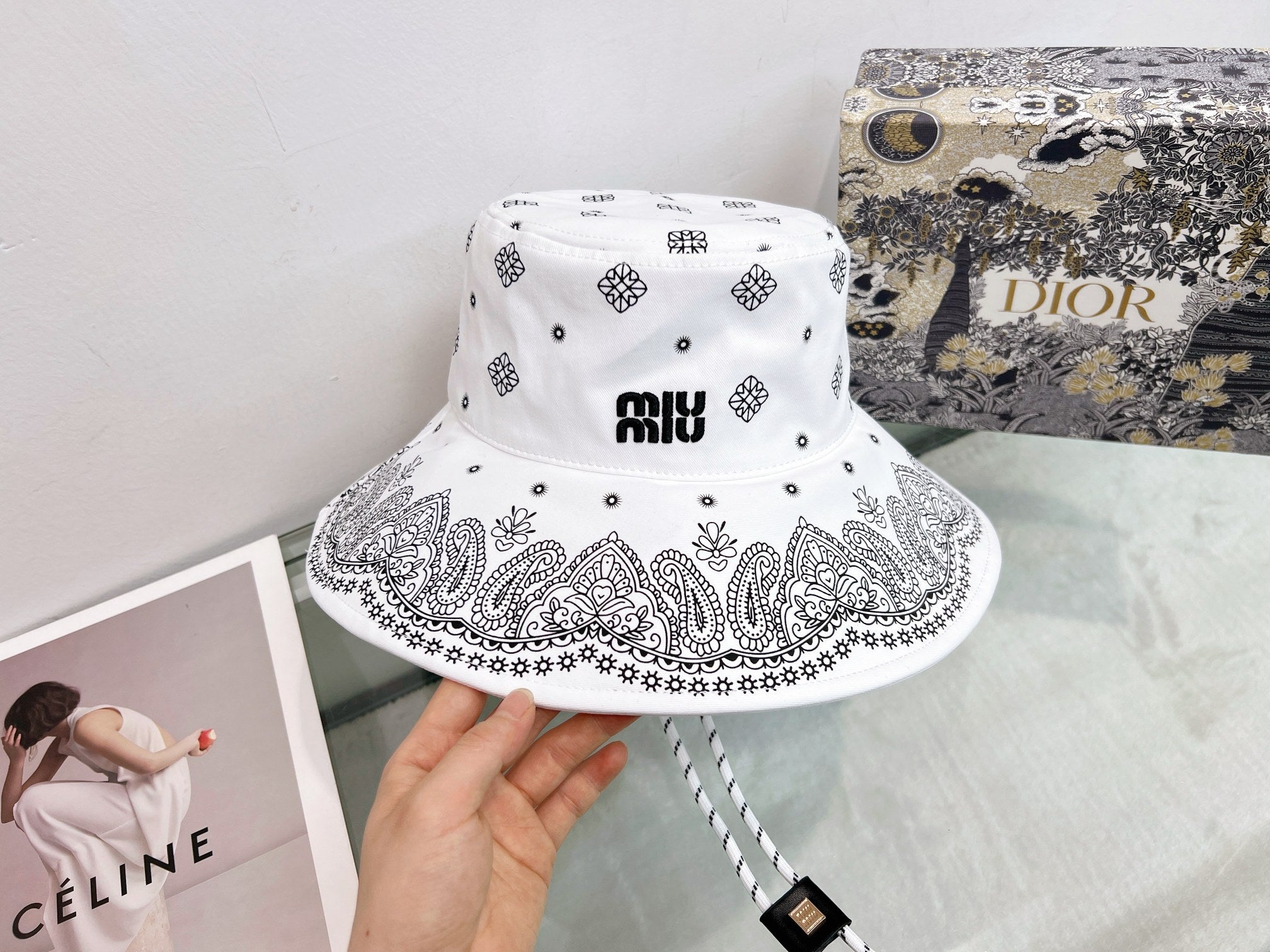 M1Q85A82 Popular hats