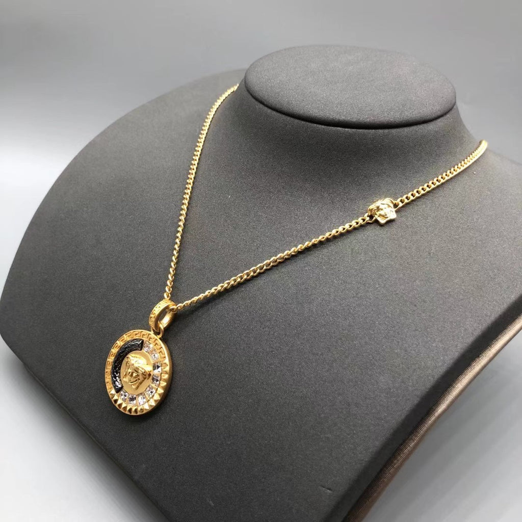 X1R75V82X Popular   Necklace