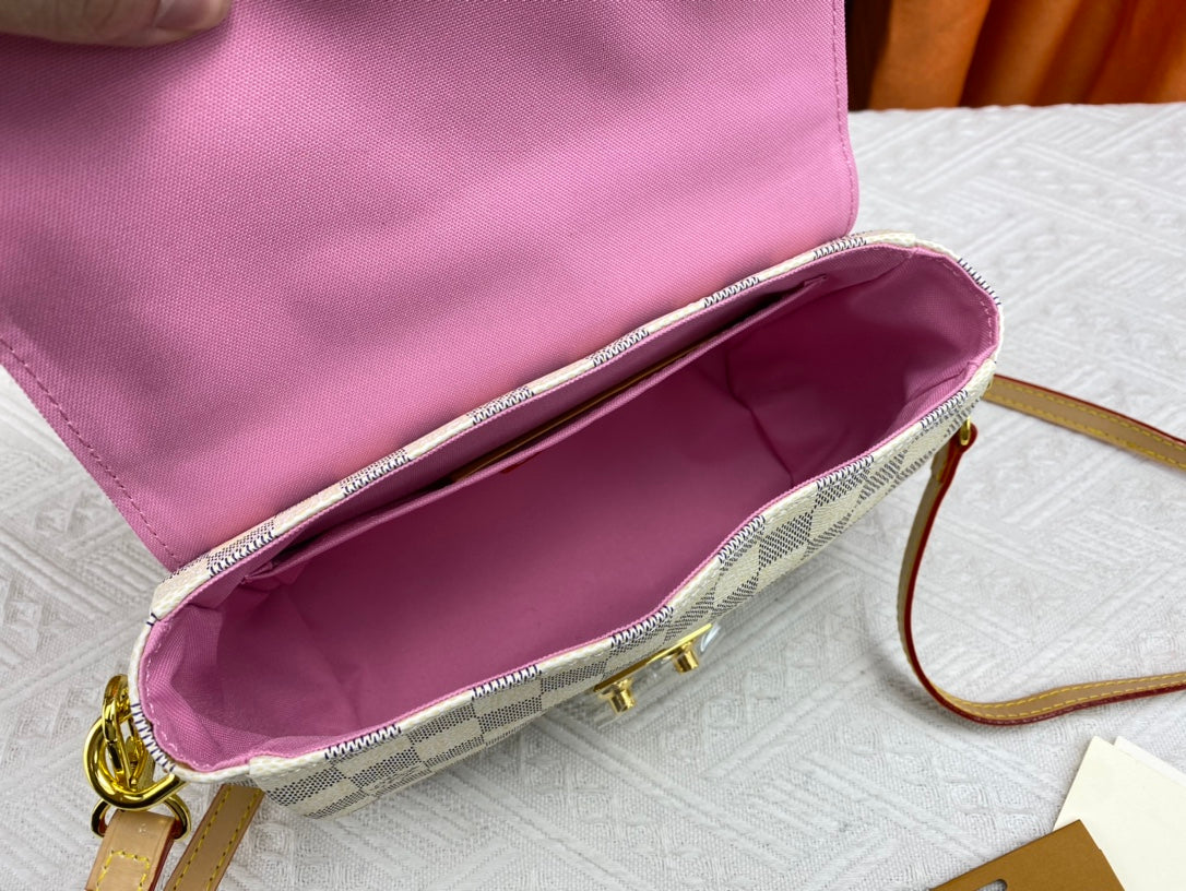 B1W15E2 Popular leather Bags