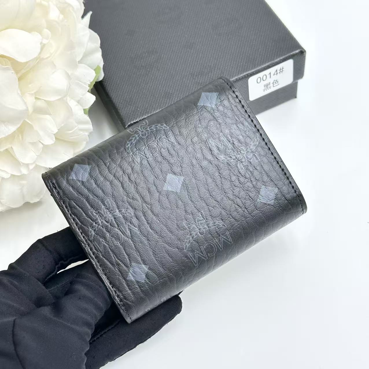 B1N36M13 Popular leather  Wallets