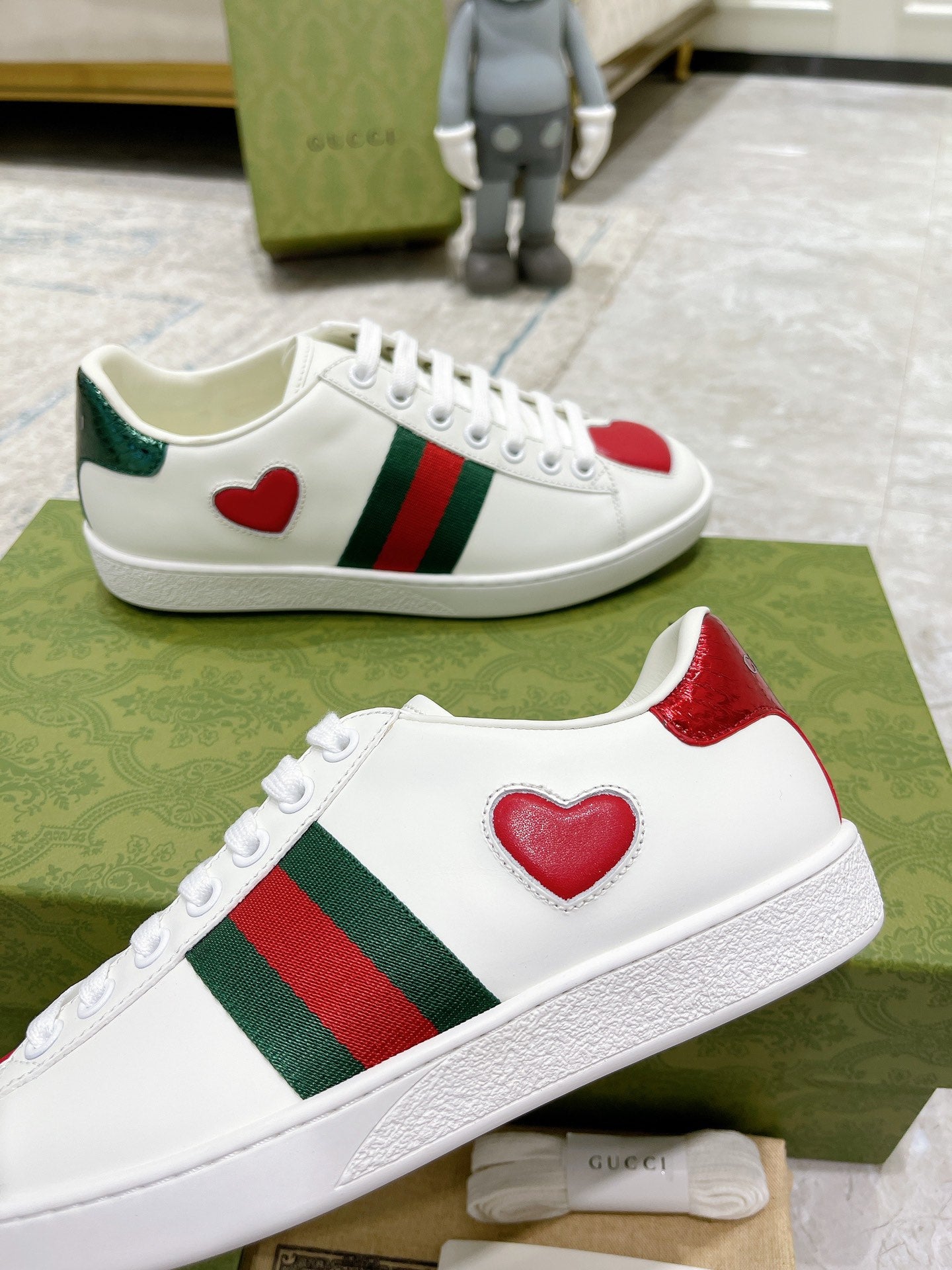Z2Q105B201 Popular high-quality Shoes