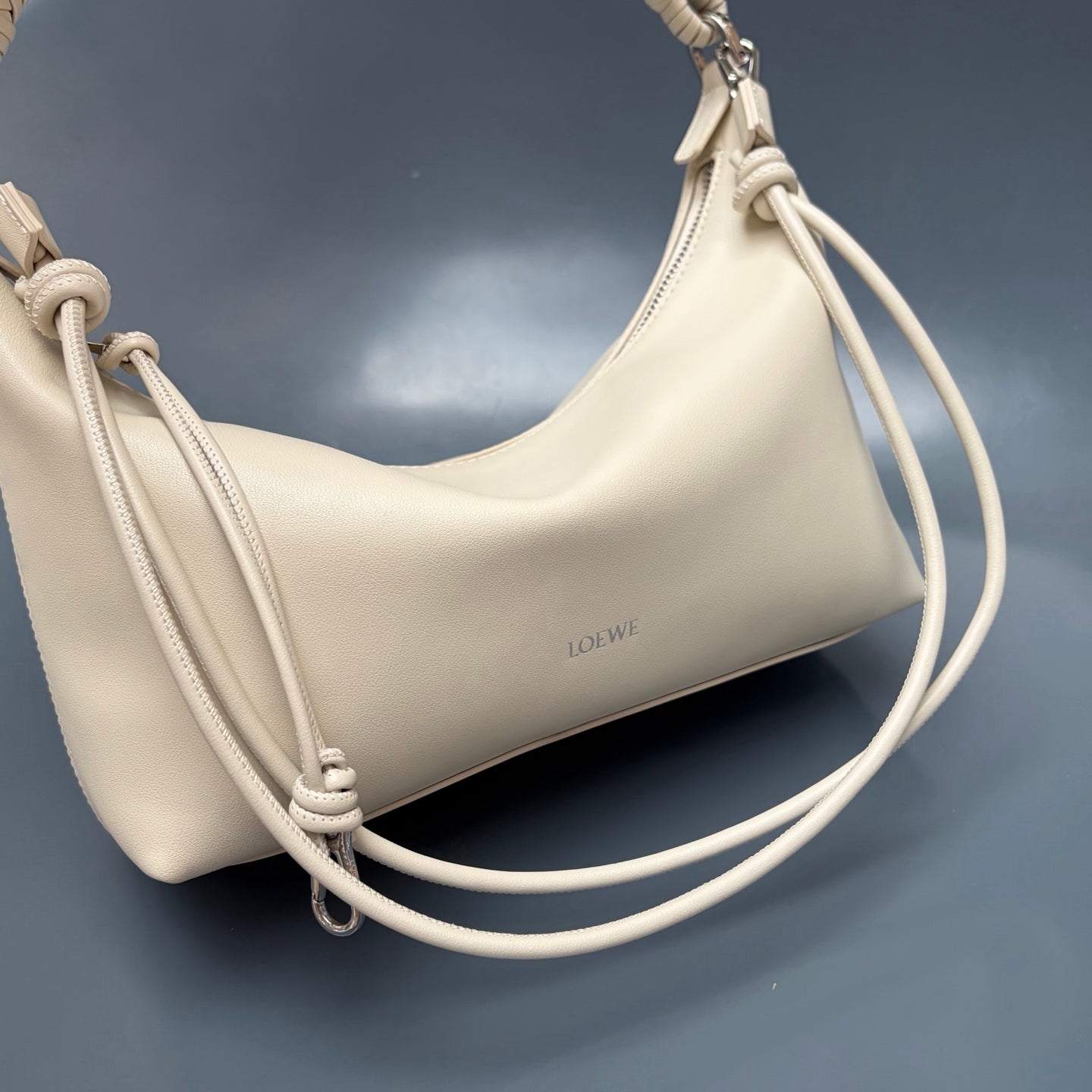 B1R66A13 Popular leather bag