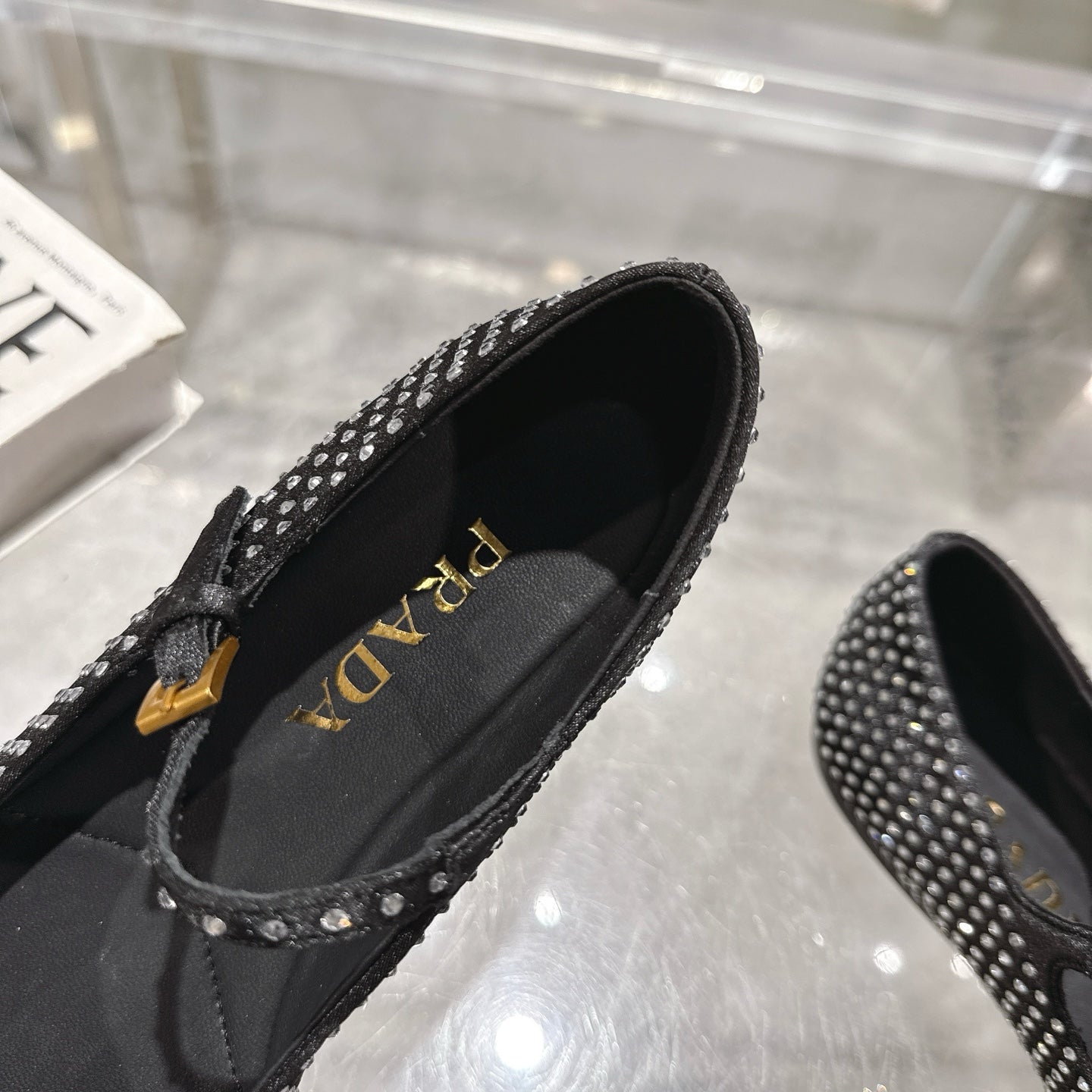 Z2R85P52  Popular high-quality shoes