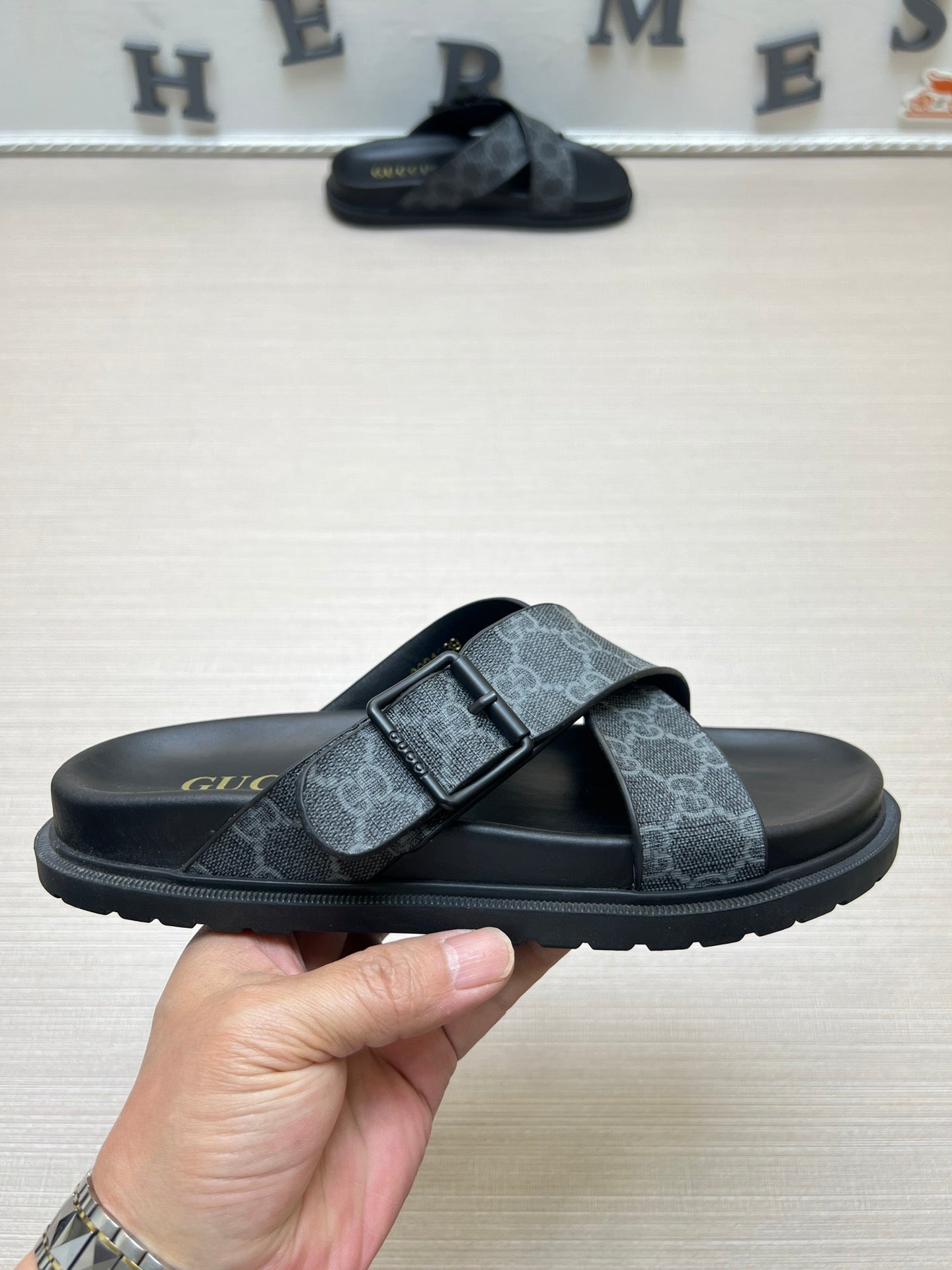 Z5ZB92 Popular slippers