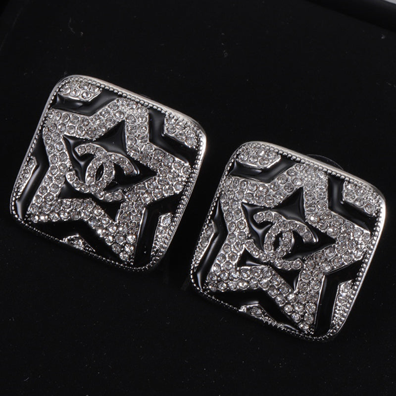 X1Z54C268E Popular Earrings