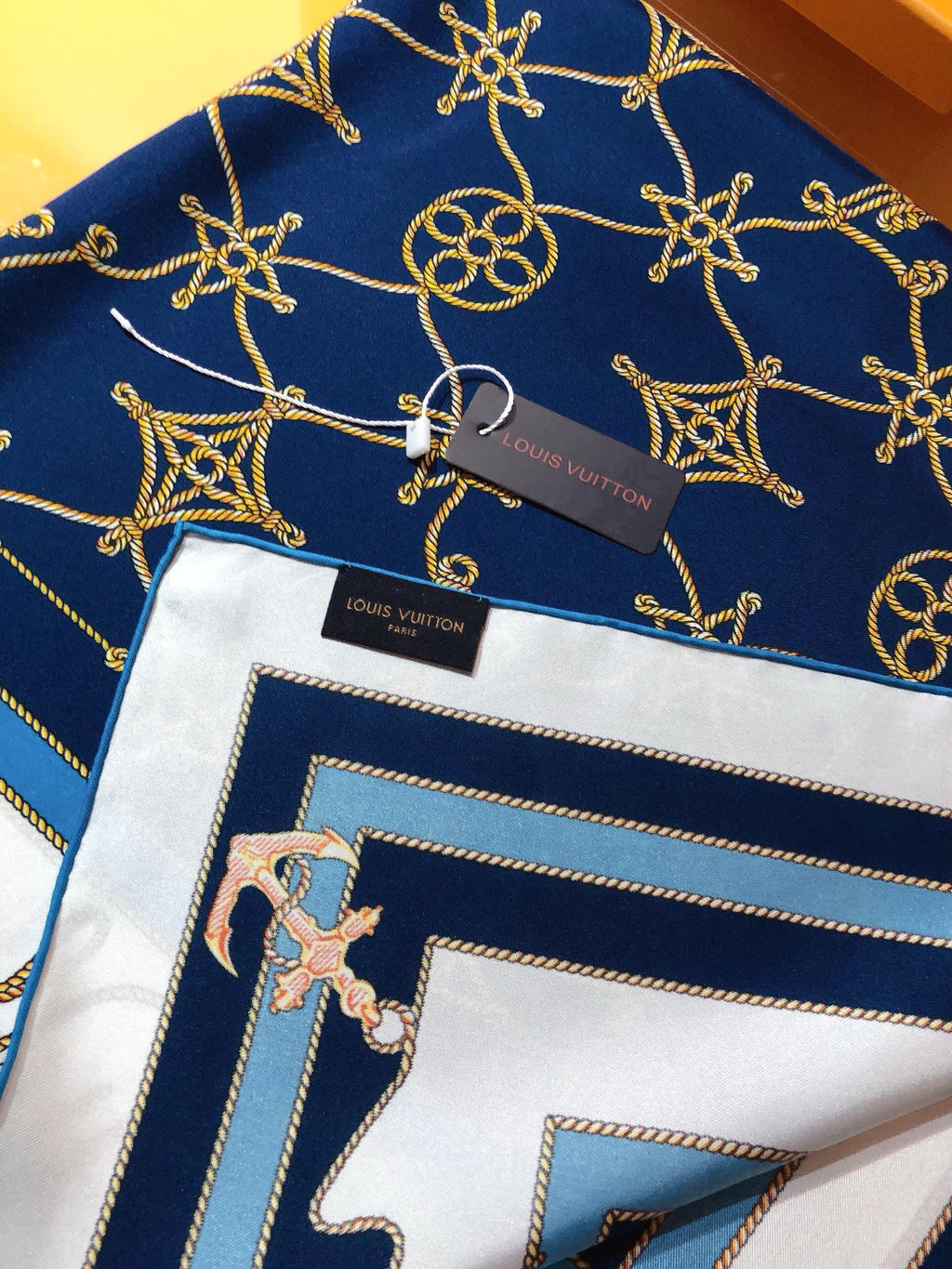 W1N36E3 Popular Silk Scarve