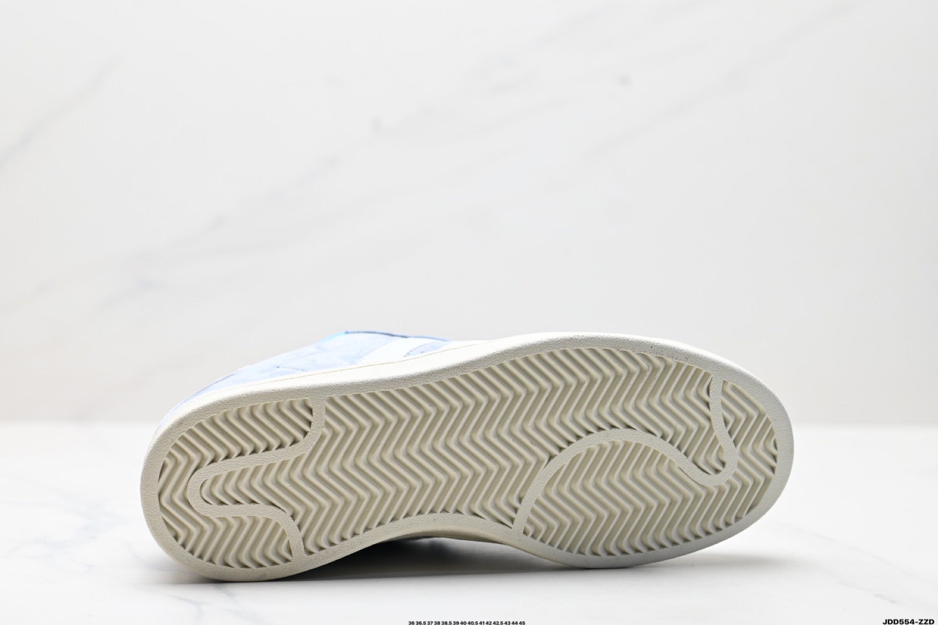 Z4Z35A31 Popular shoes (No box)