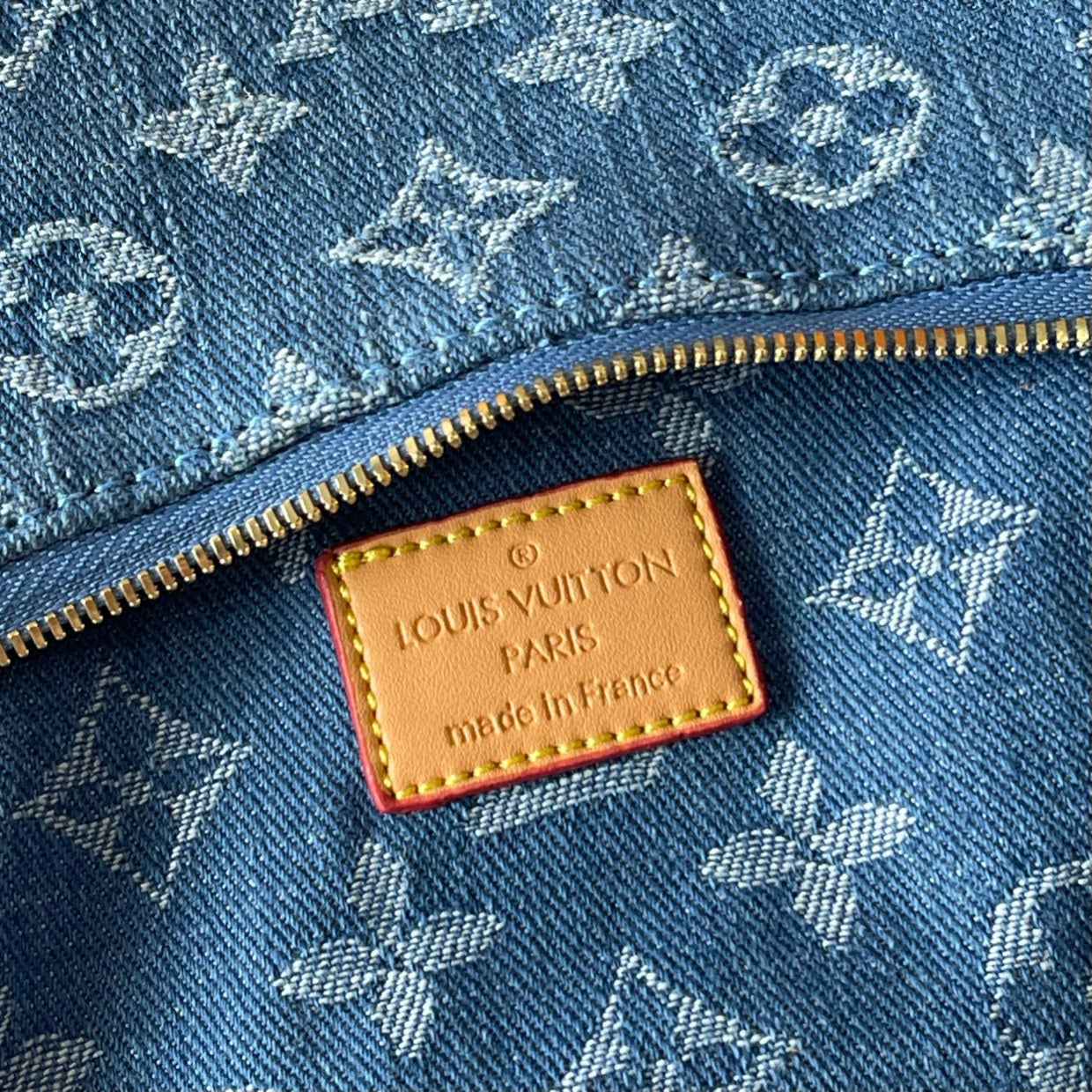 B1R15E30 Popular   bag