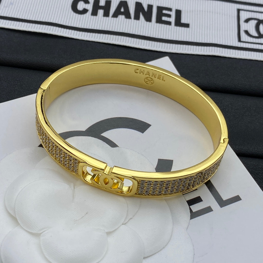 X1Z34C289K  Popular Bracelets