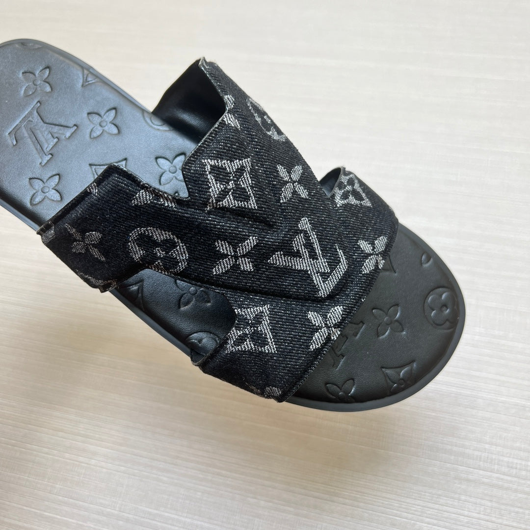 Z5ZE28 Popular slippers
