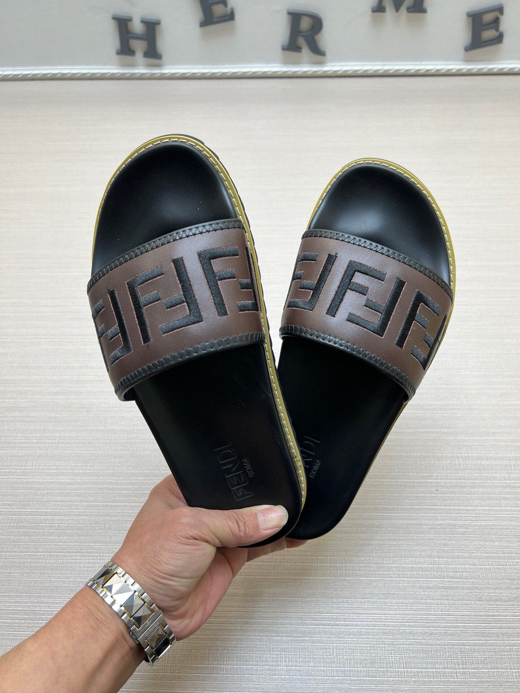 Z5ZF25 Popular slippers