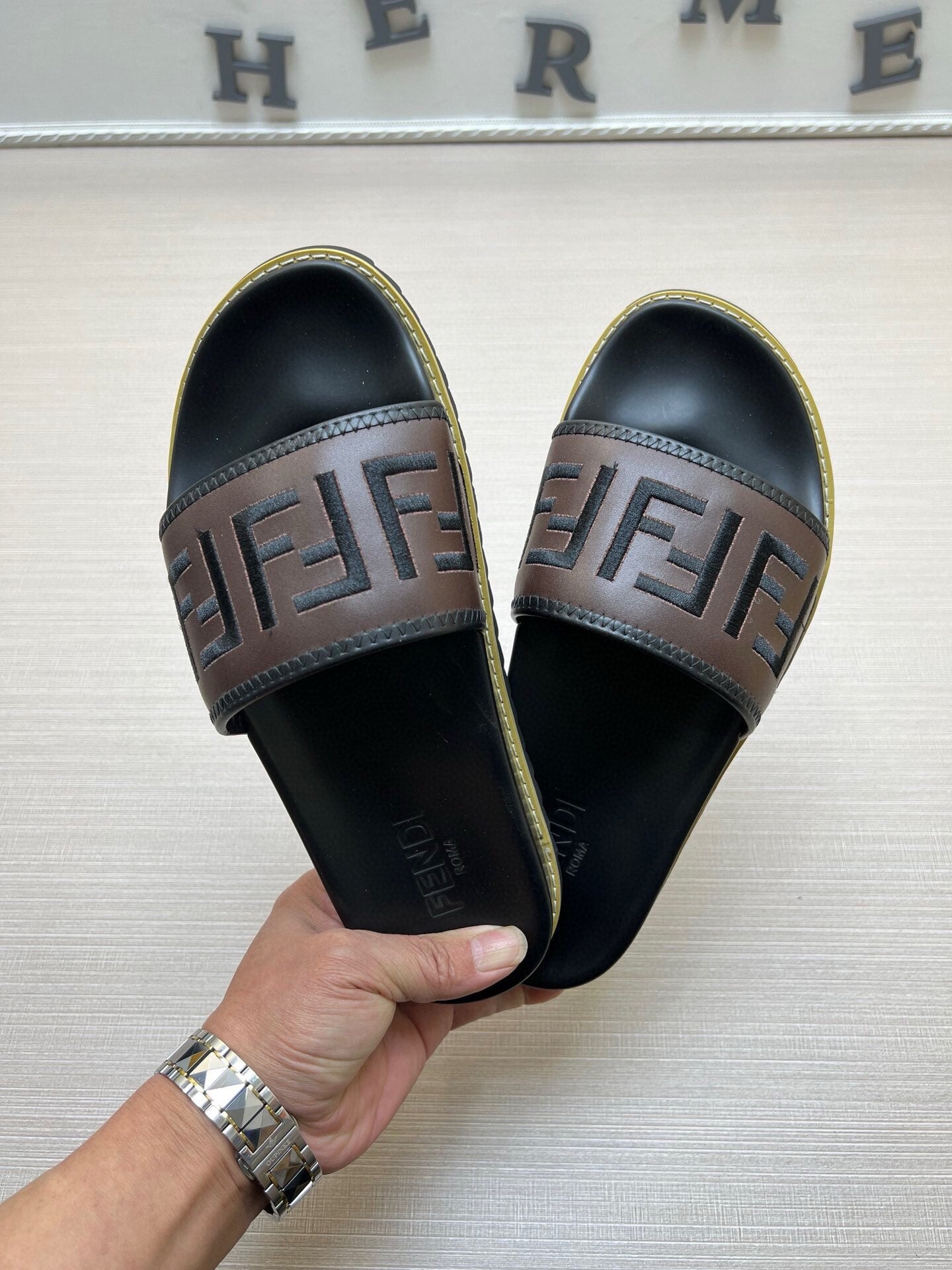Z5ZF25 Popular slippers
