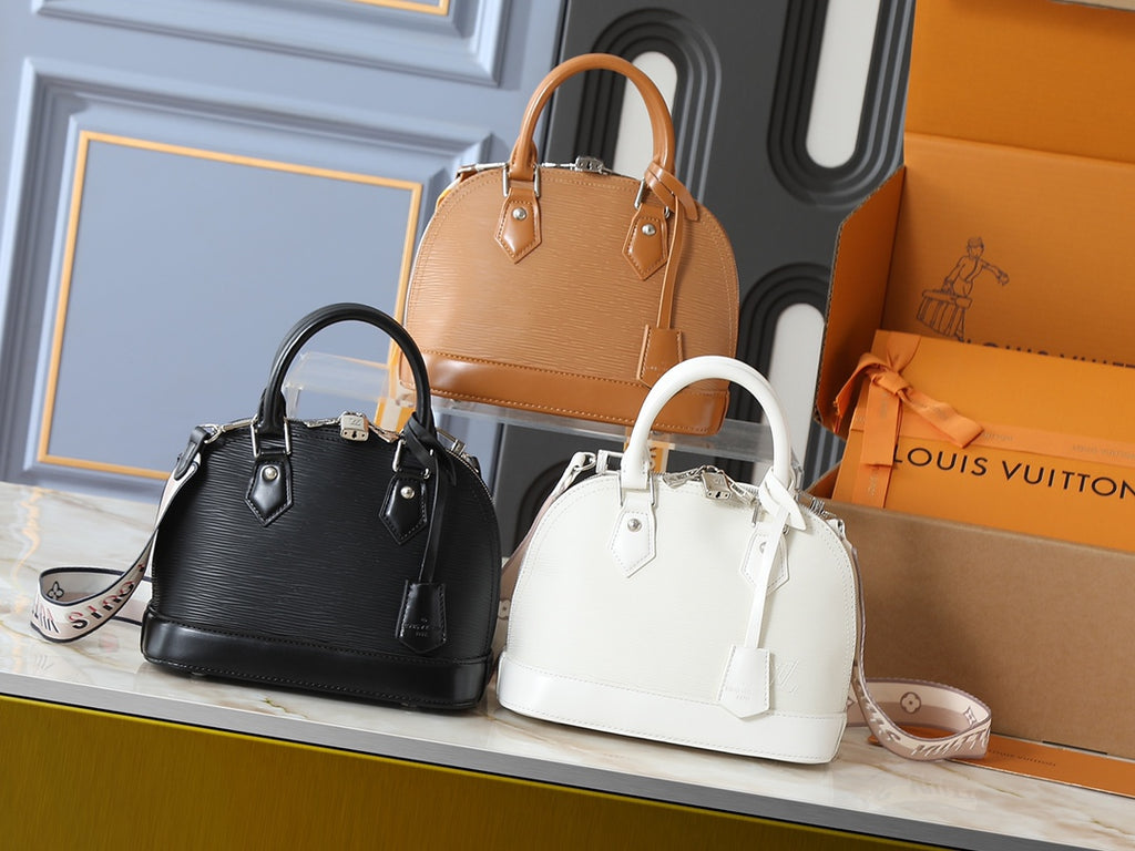 B1P46E102 Popular leather bag