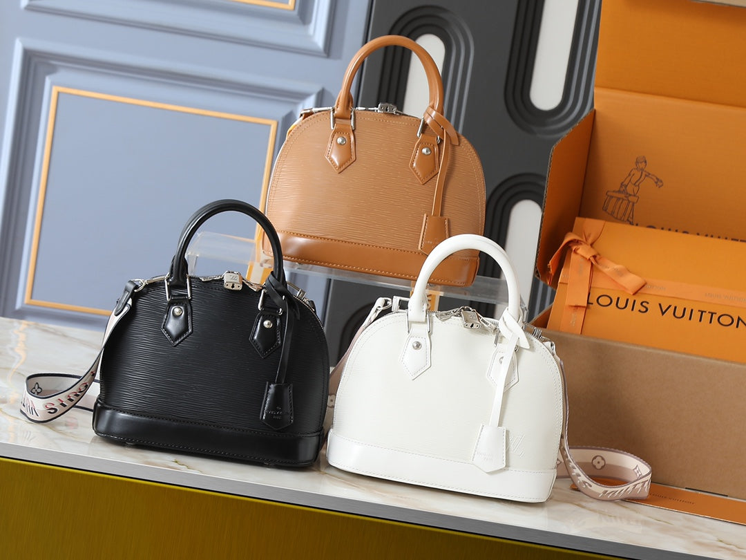 B1P46E102 Popular leather bag