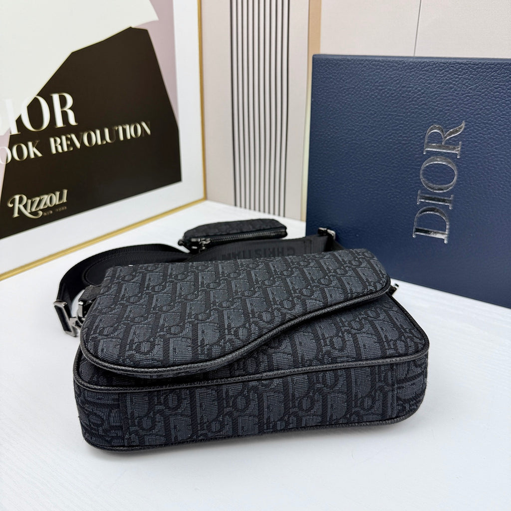 B1R15D66  Popular  bag