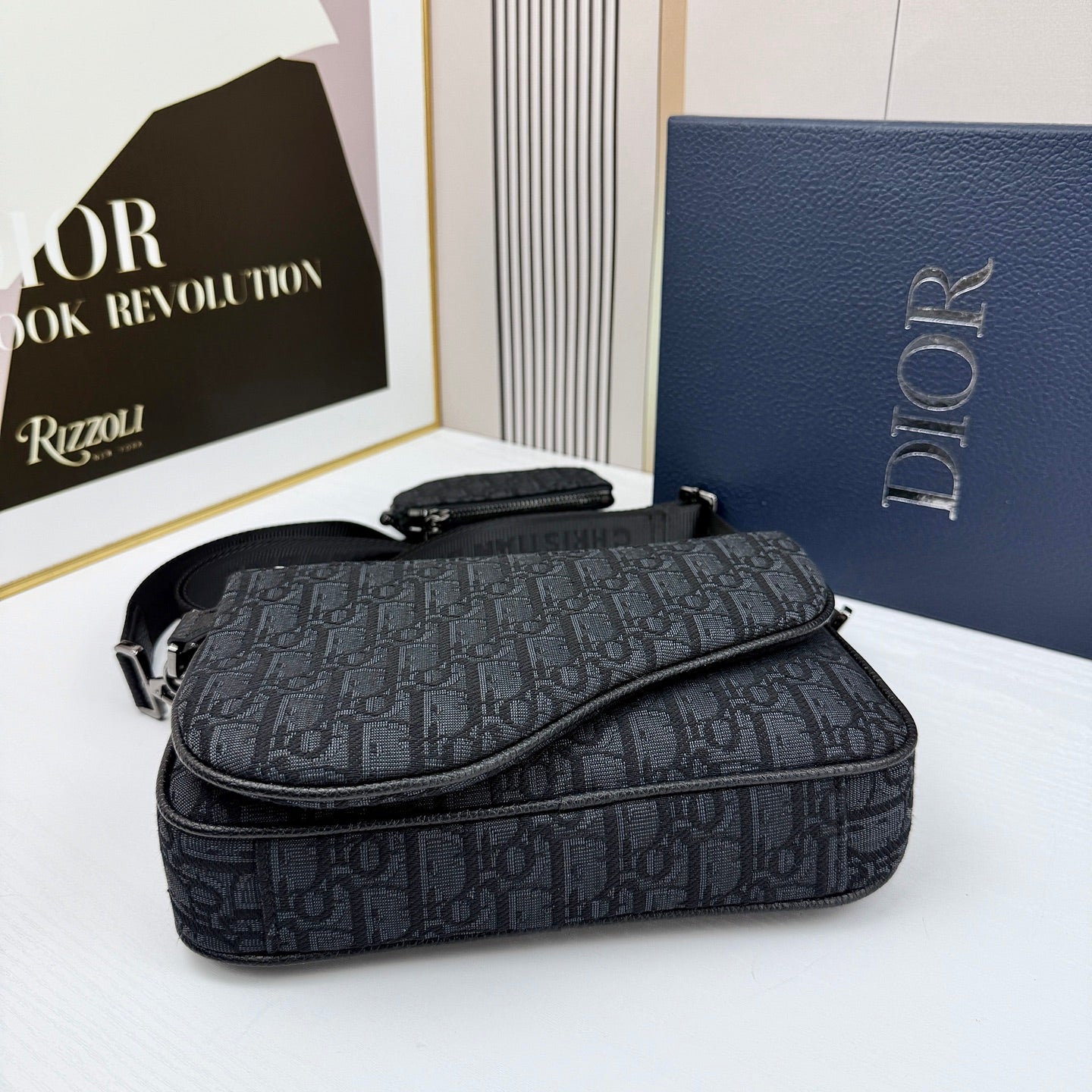B1R15D66  Popular  bag