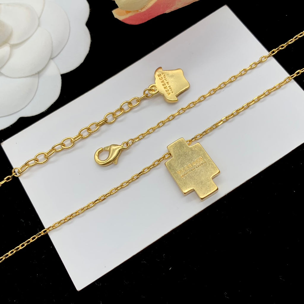 X1R75V79X Popular   Necklace