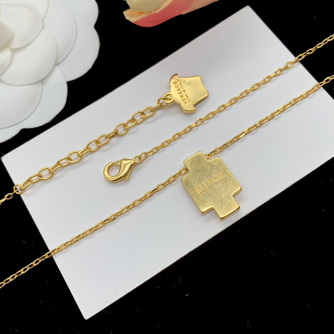 X1R75V79X Popular   Necklace