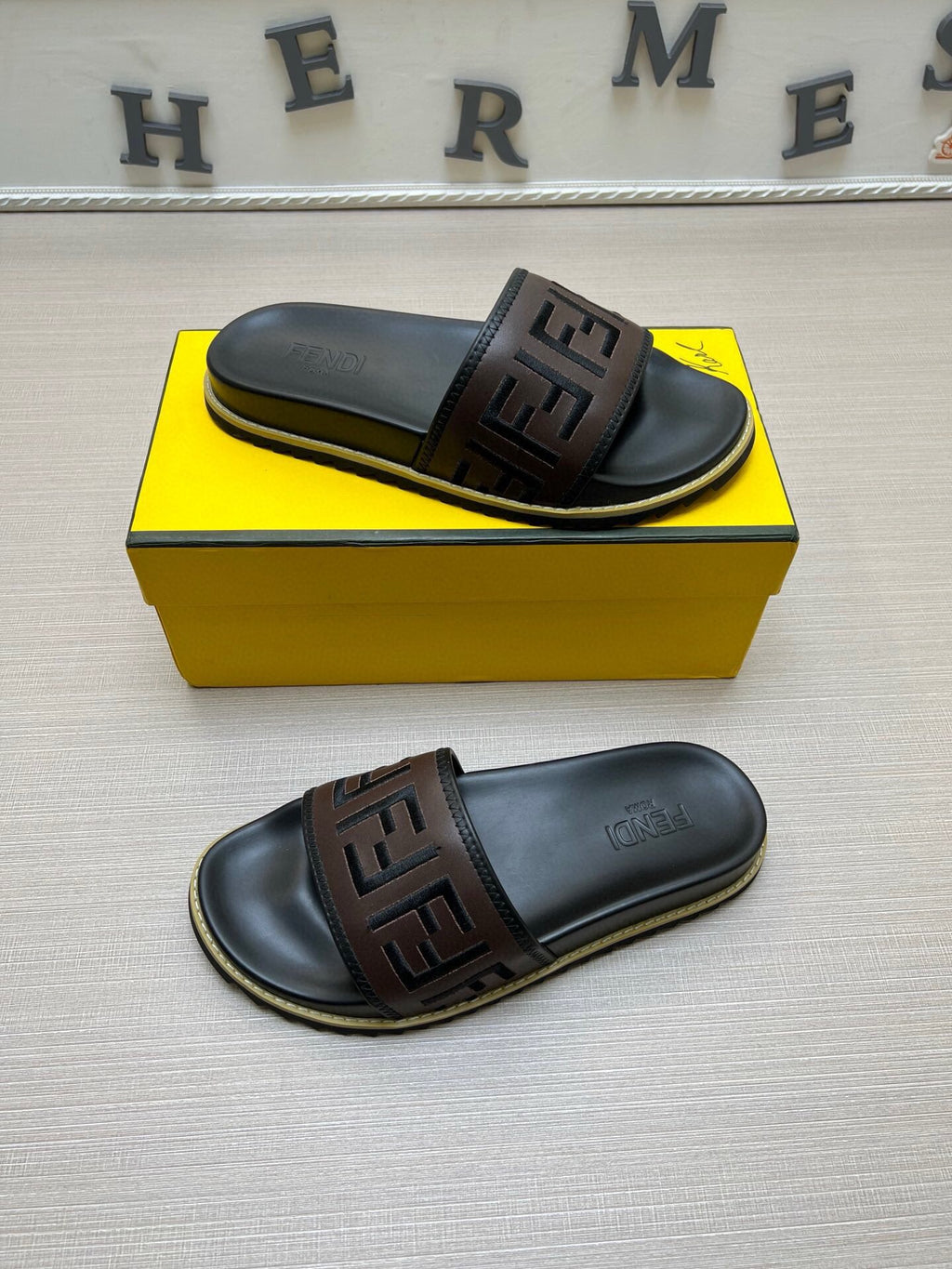 Z5ZF25 Popular slippers