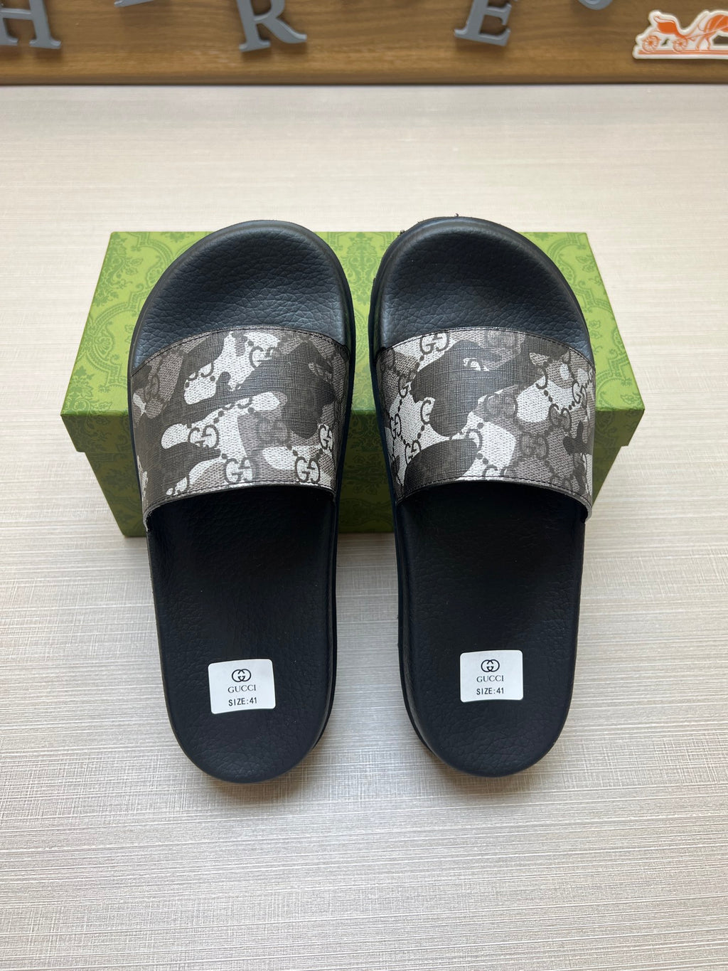 Z5X76B4 Popular slippers