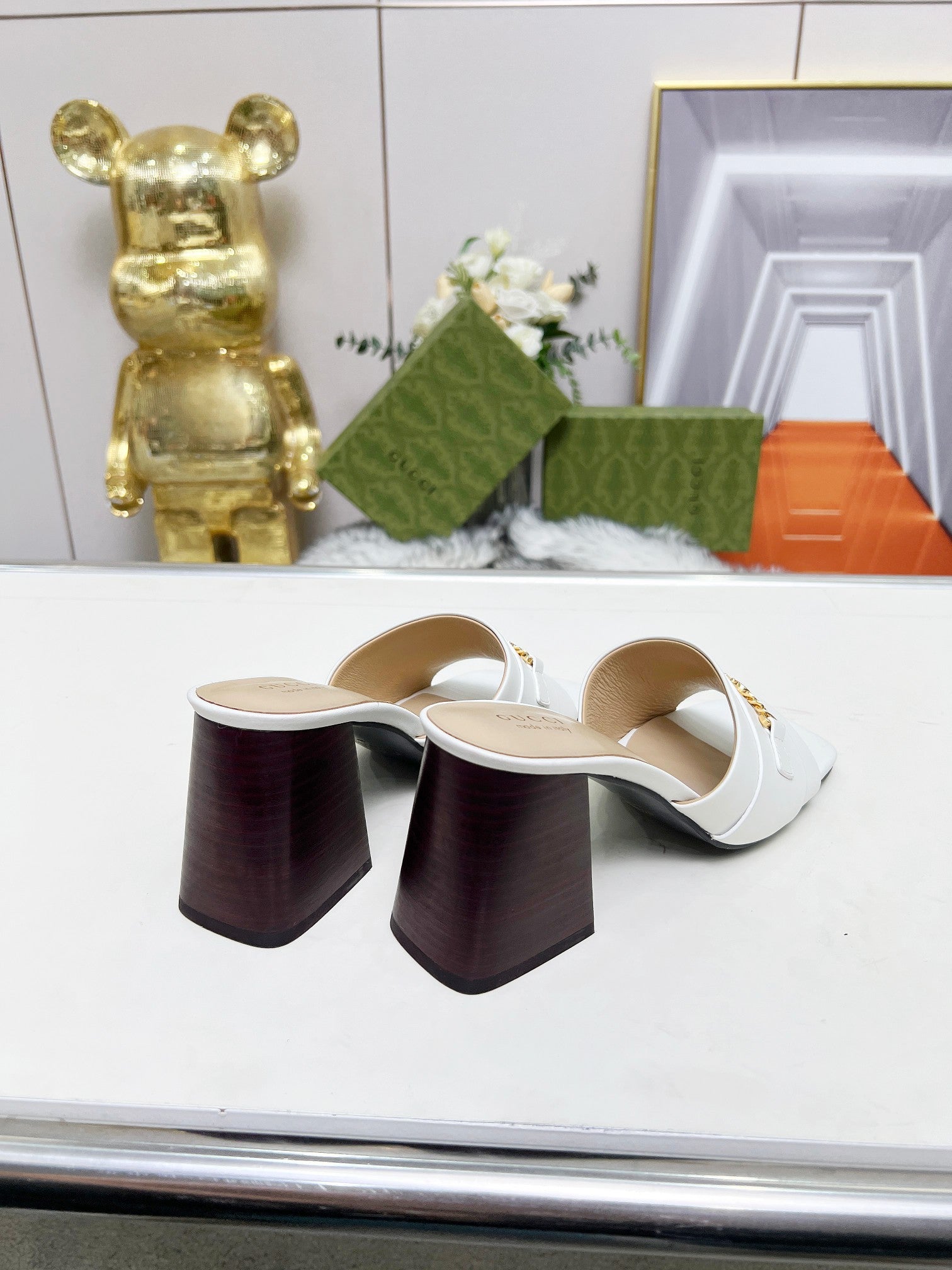Z2N75B11  Popular leather High heels