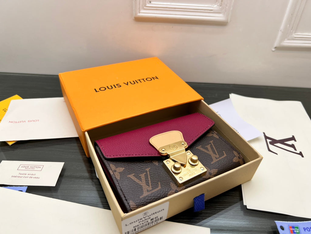 B1N55E43 Popular  leather wallets